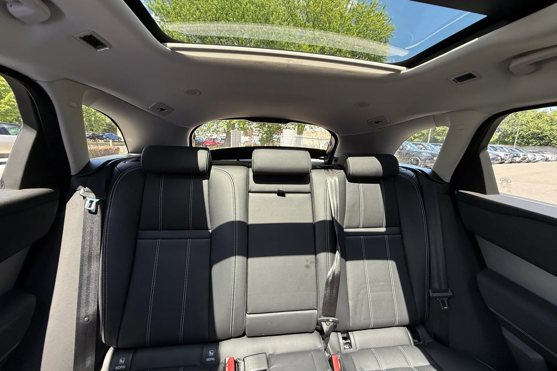LAND ROVER RANGE ROVER VELAR thumbnail image number 49