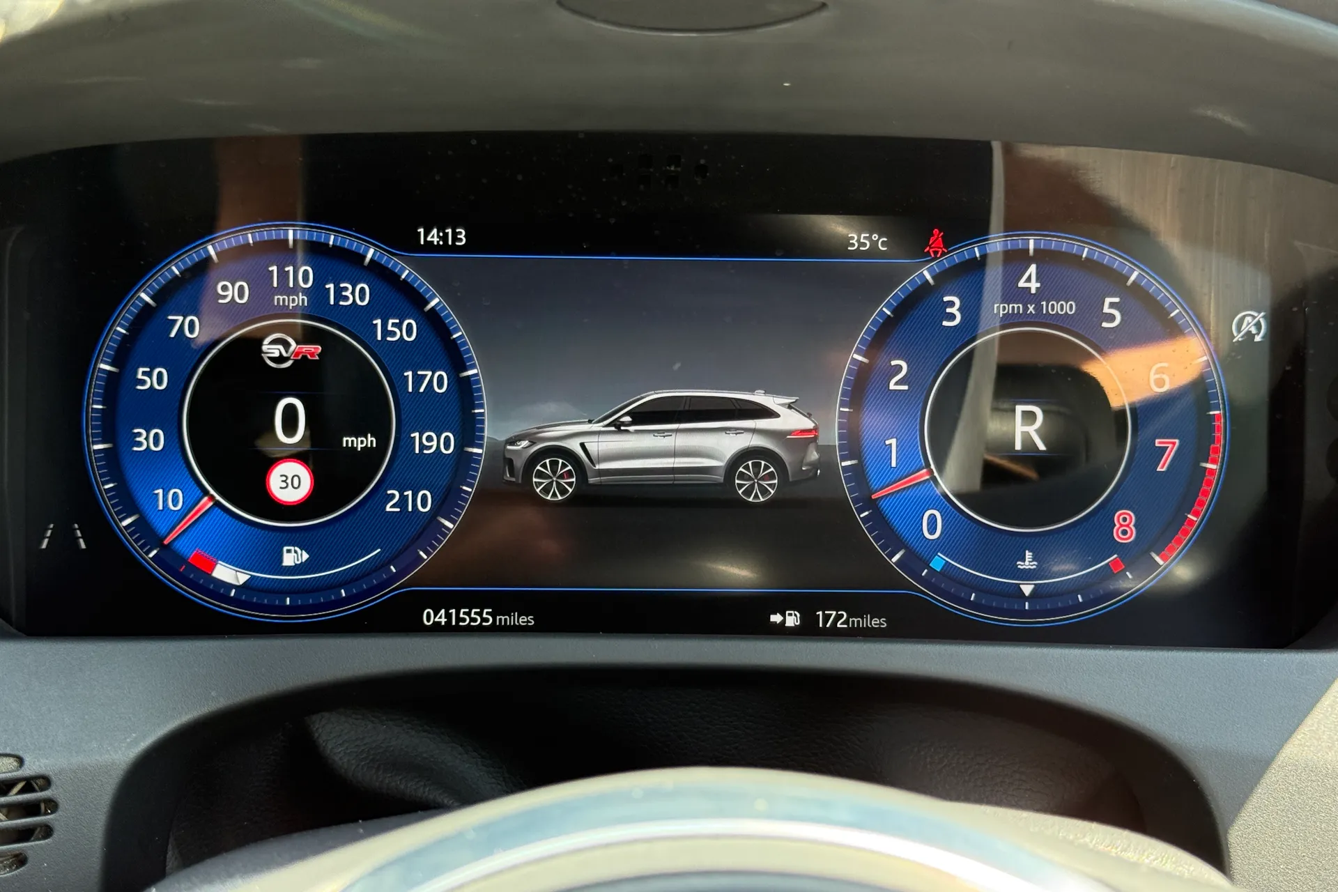 Jaguar F-PACE thumbnail image number 49