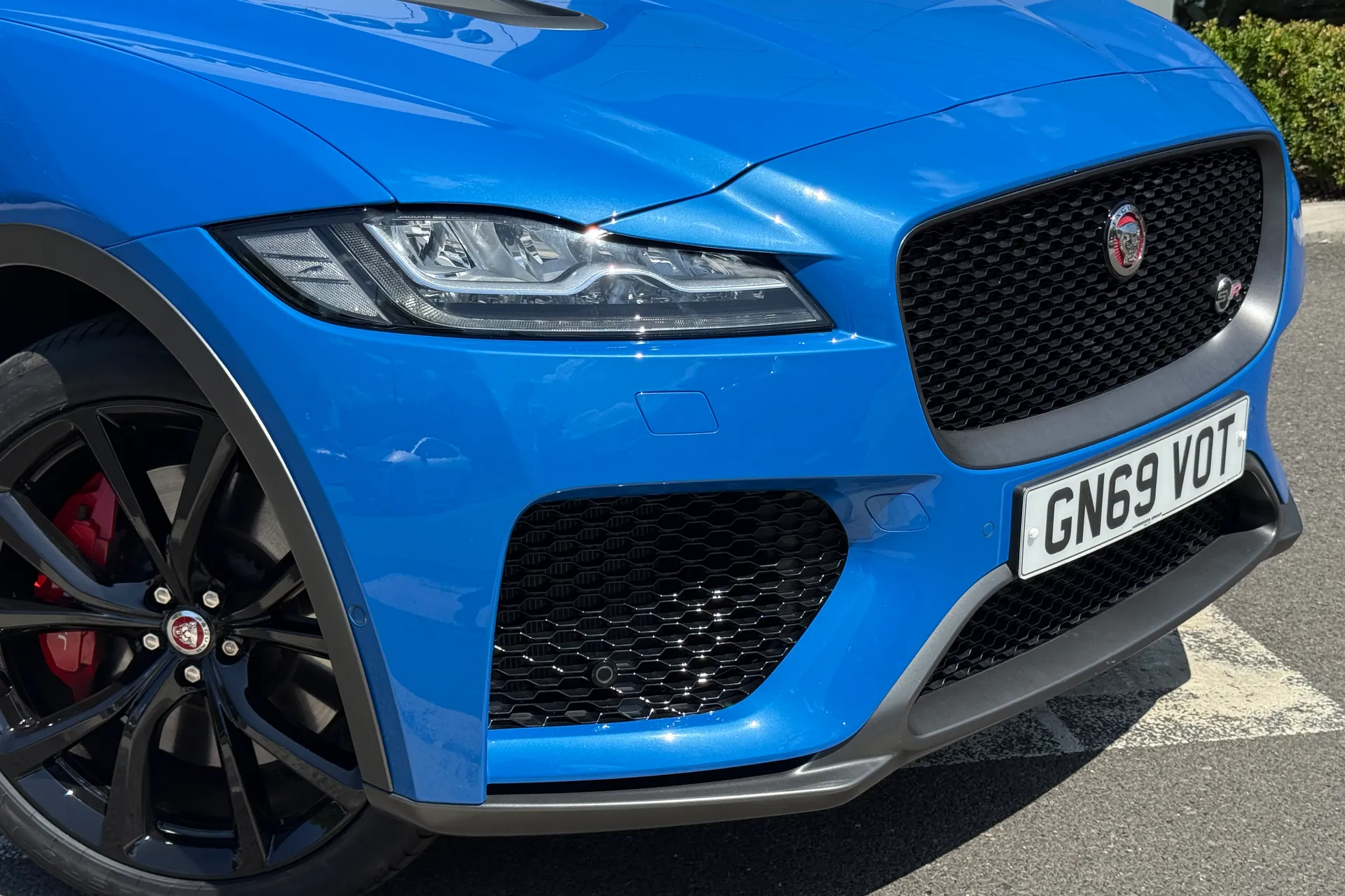 Jaguar F-PACE thumbnail image number 8
