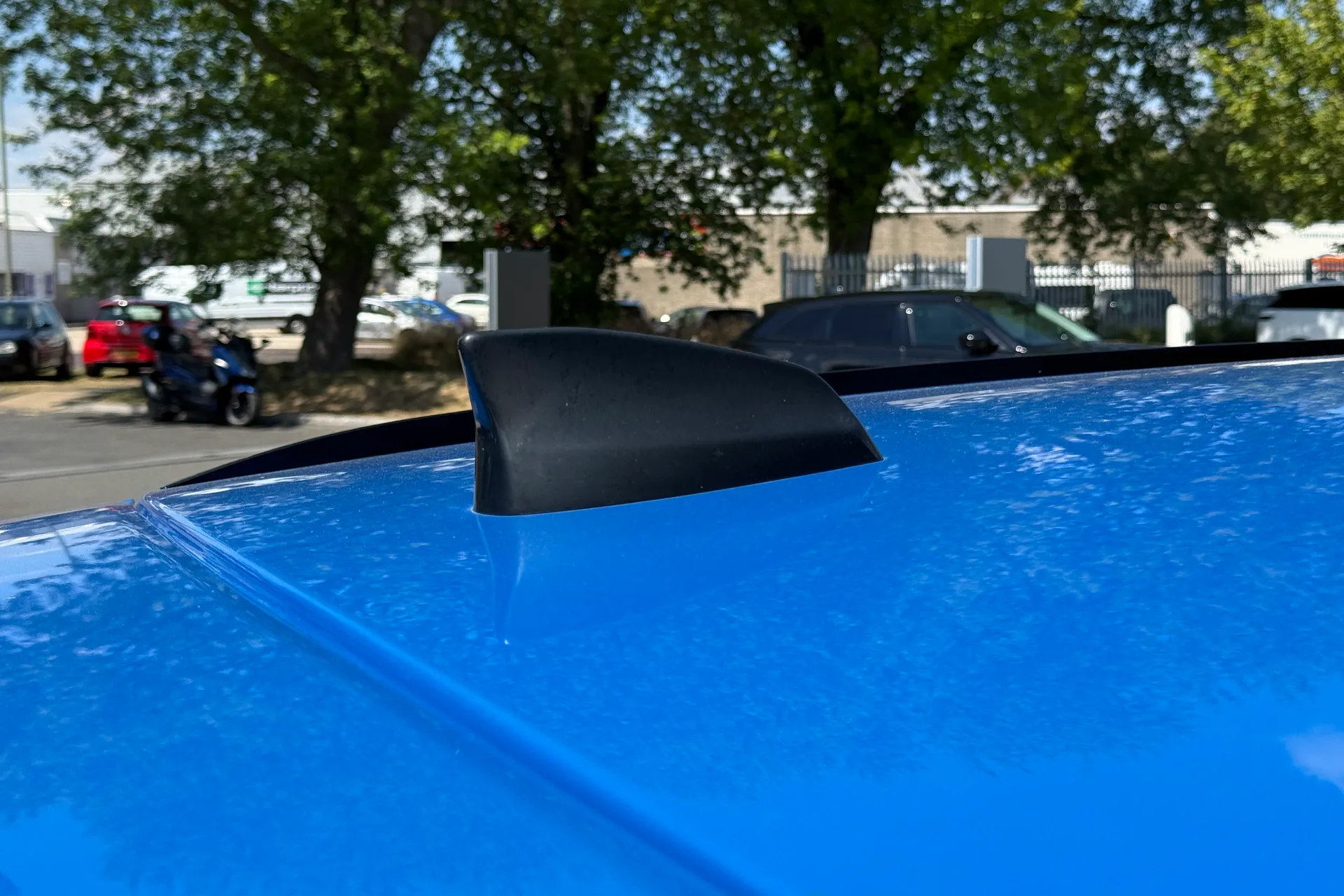 Jaguar F-PACE thumbnail image number 12