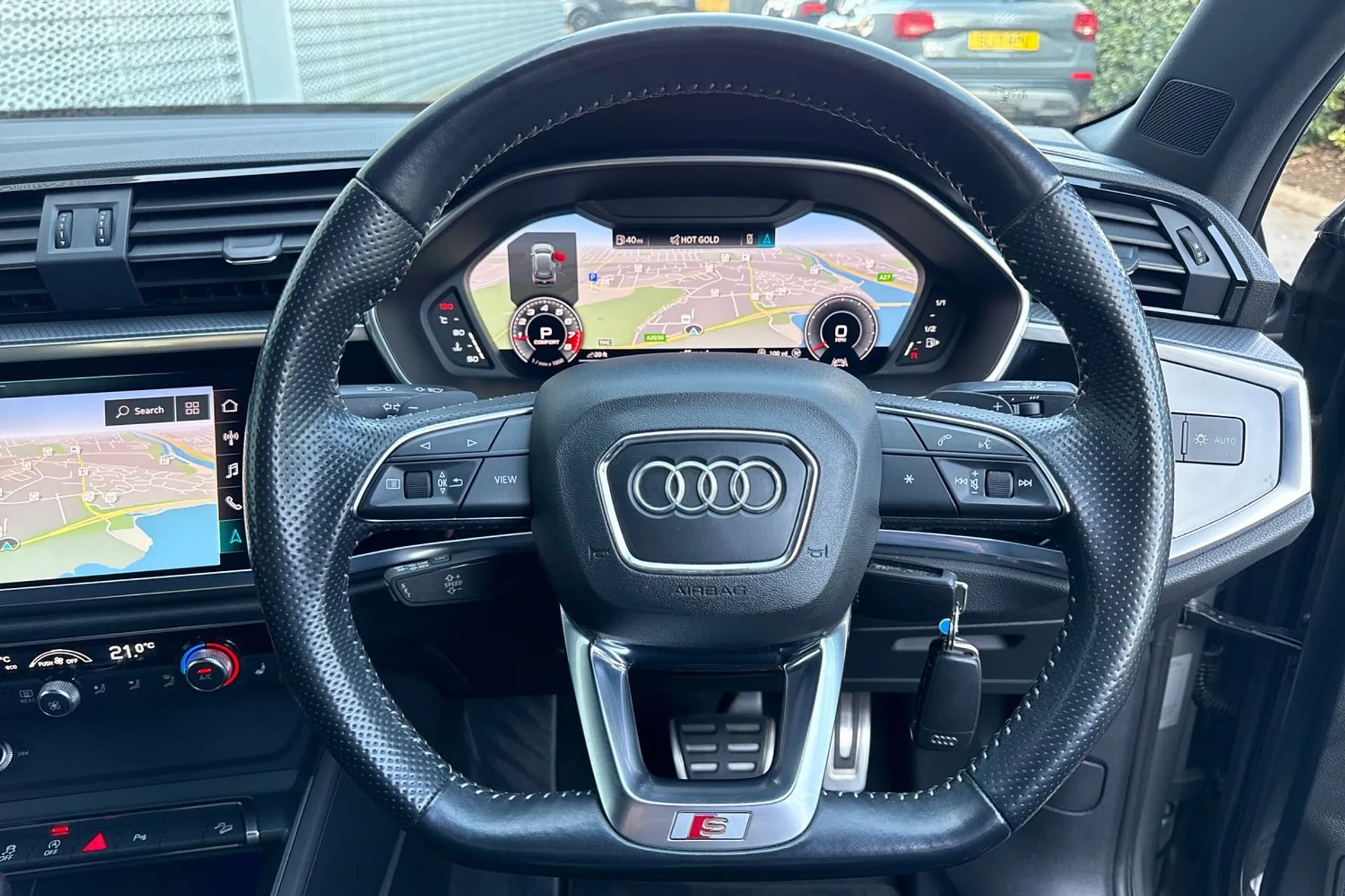 Audi Q3 thumbnail image number 8