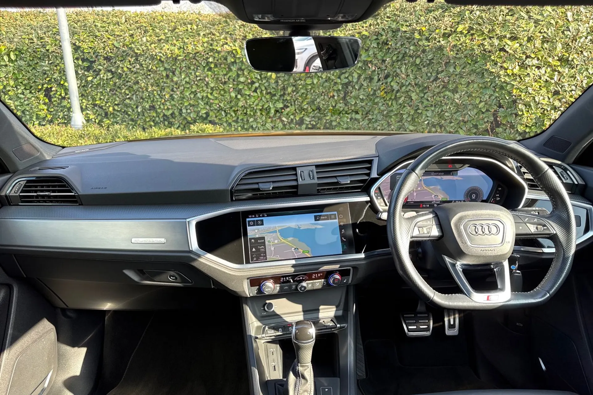 Audi Q3 thumbnail image number 3