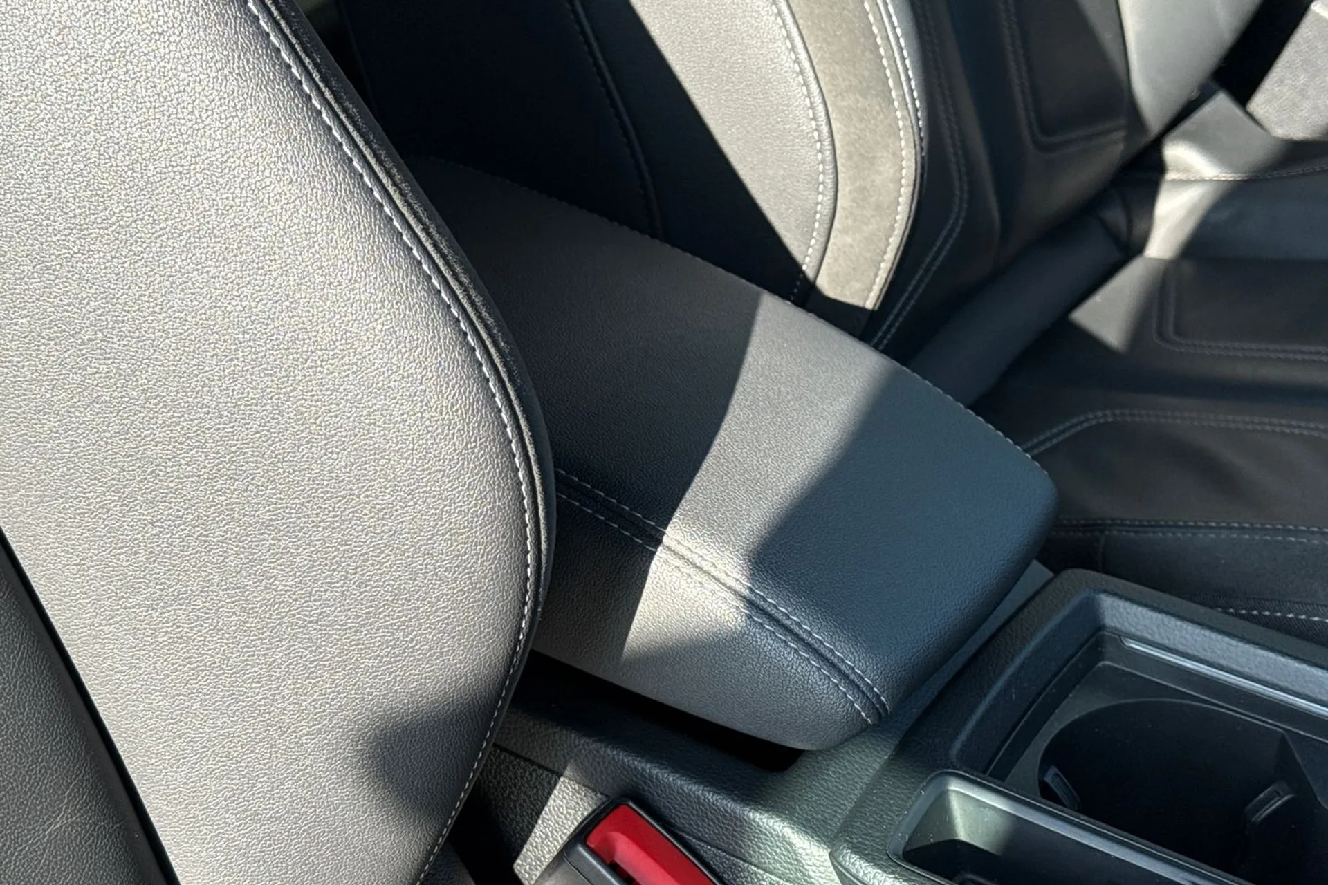 Audi Q3 thumbnail image number 32