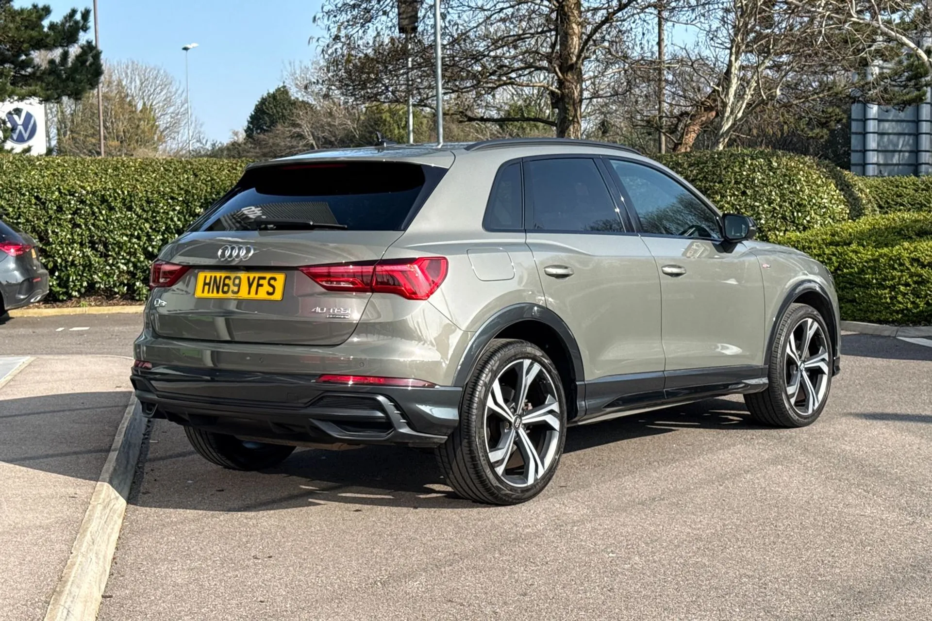 Audi Q3 thumbnail image number 15