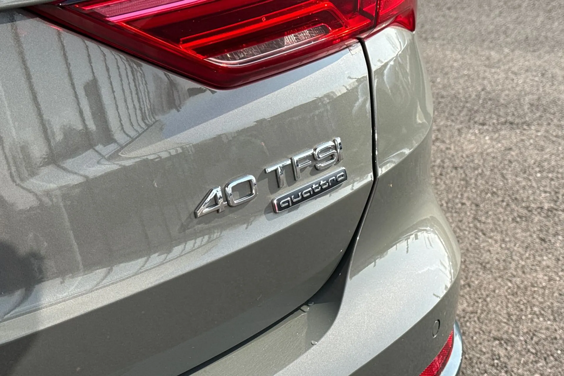 Audi Q3 thumbnail image number 25