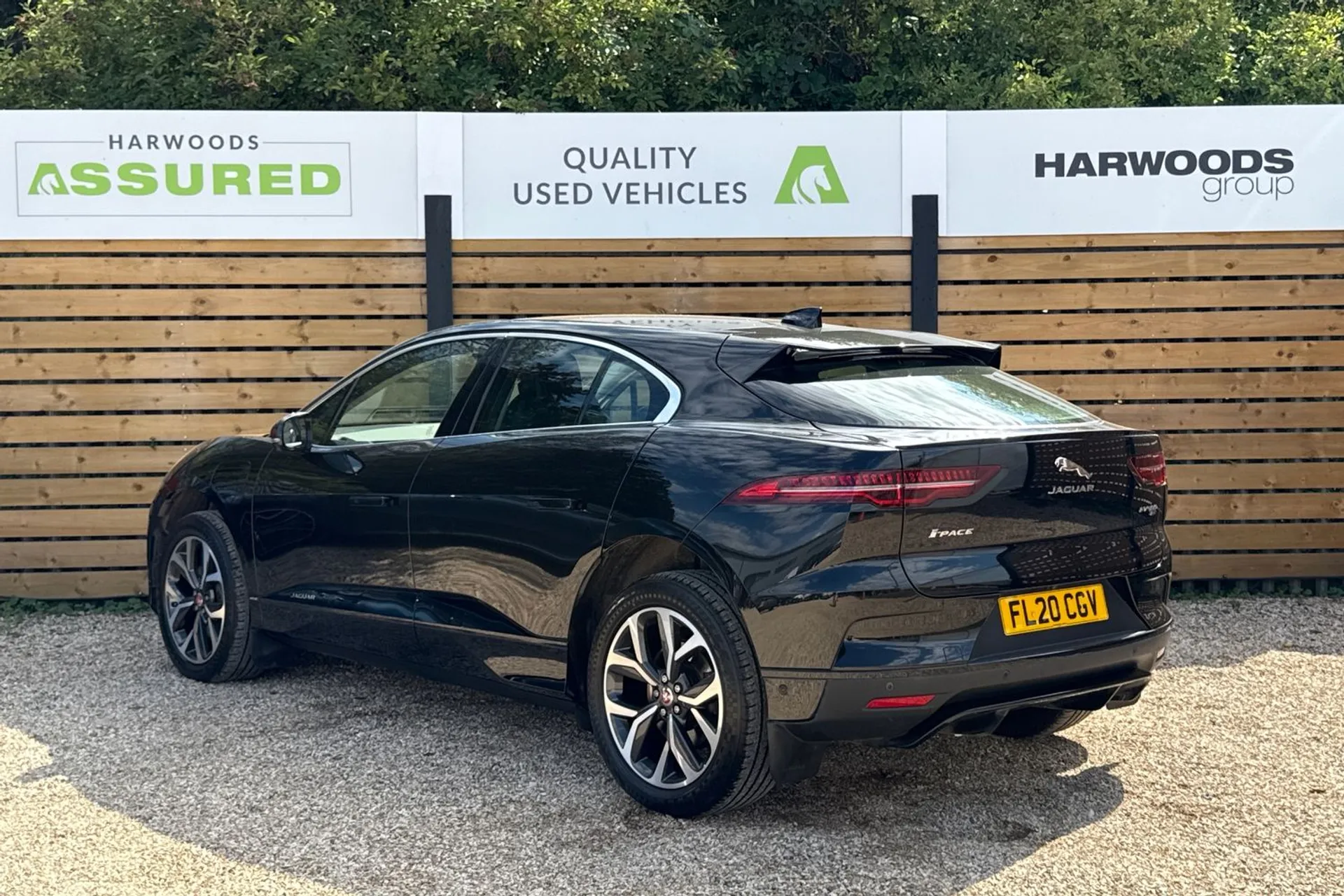 Jaguar I-PACE thumbnail image number 10