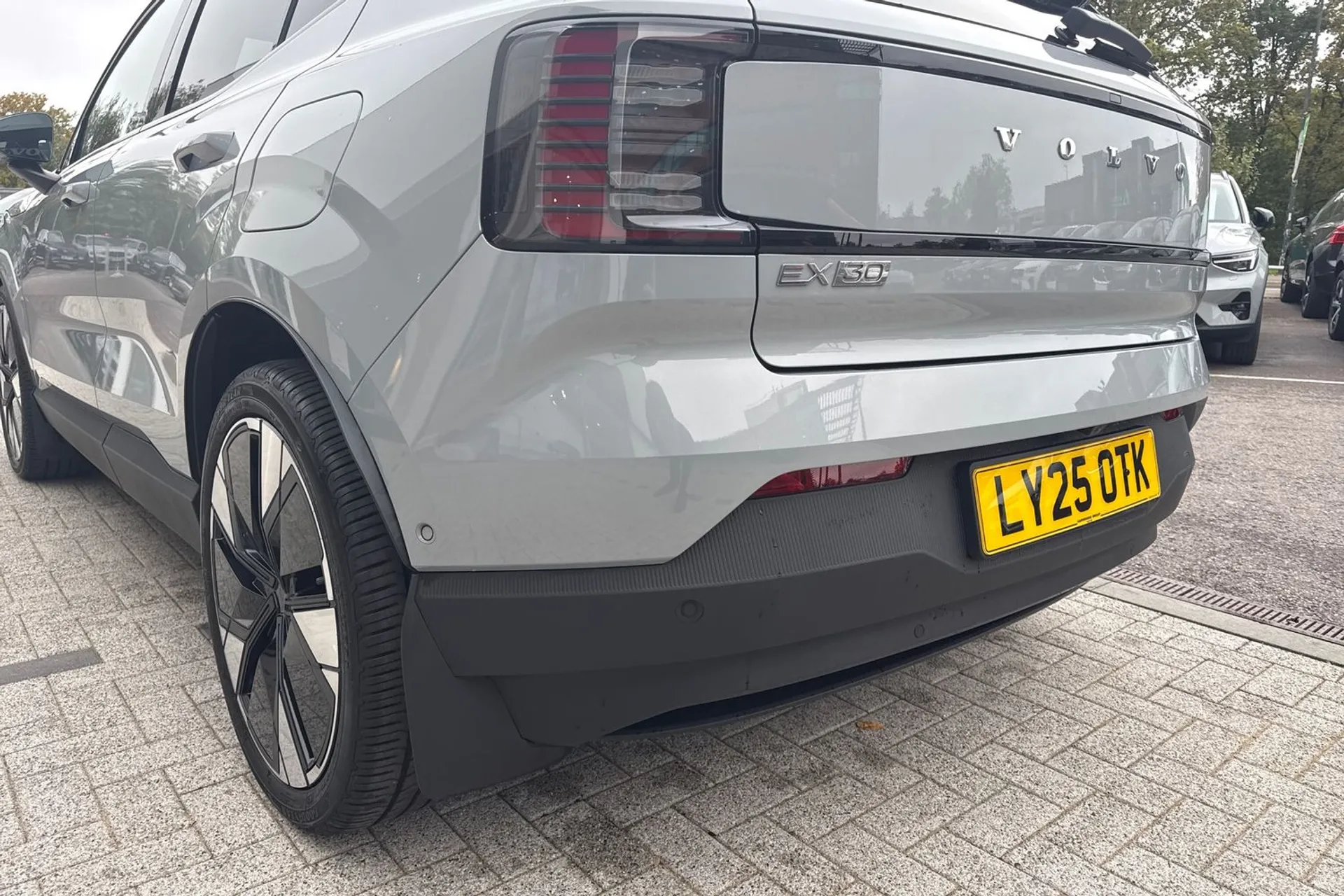 Volvo EX30 thumbnail image number 17