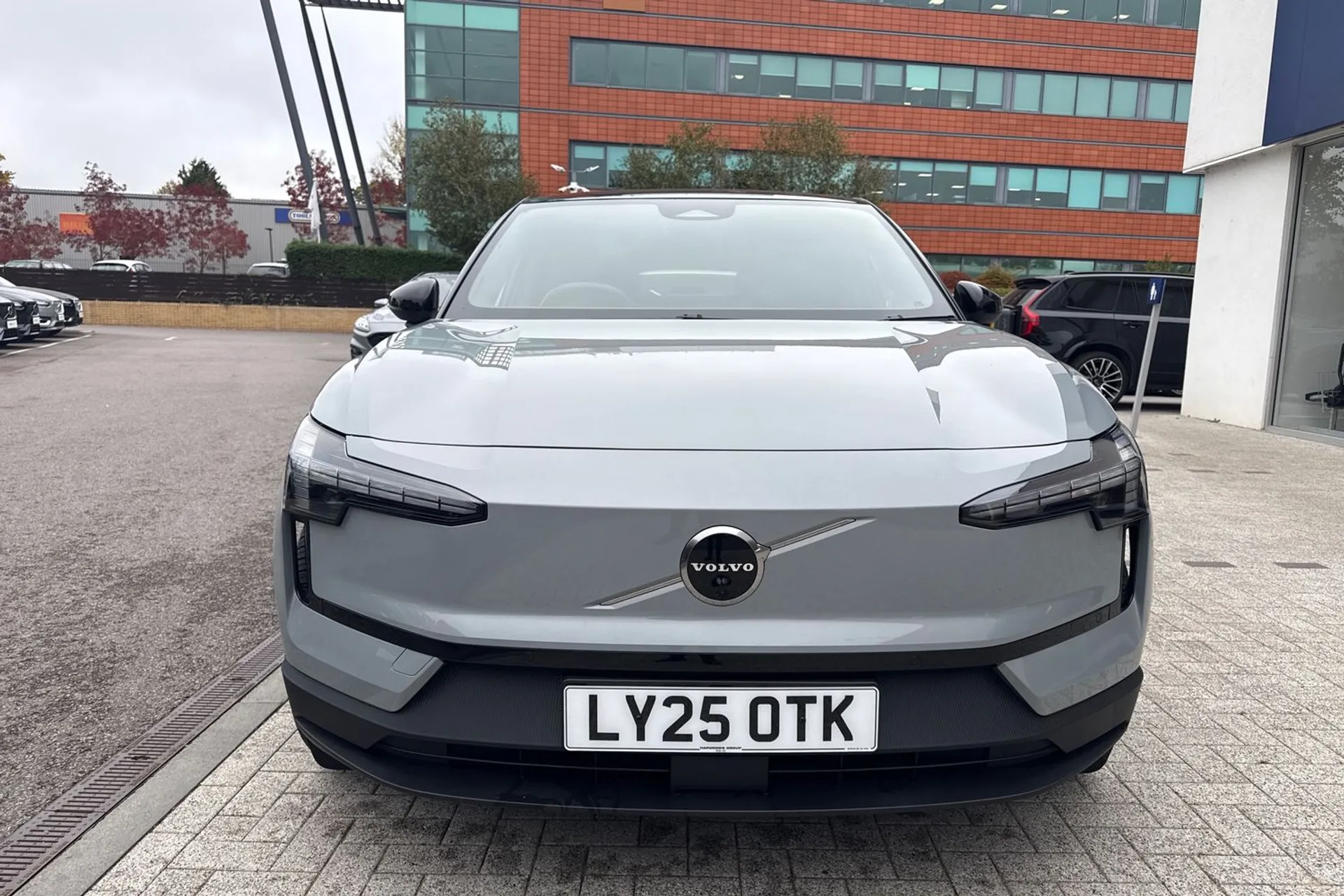 Volvo EX30 thumbnail image number 12