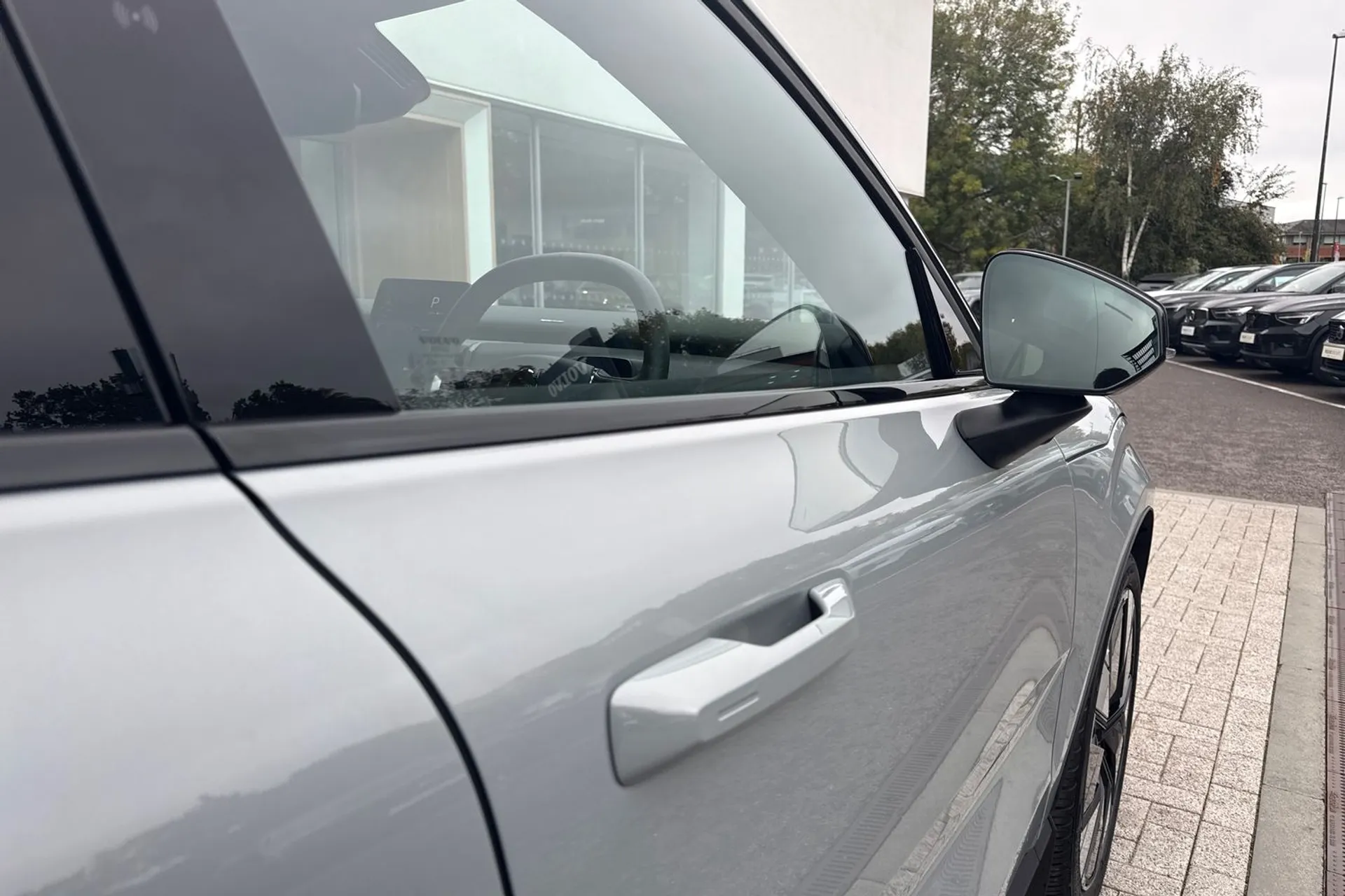 Volvo EX30 thumbnail image number 16