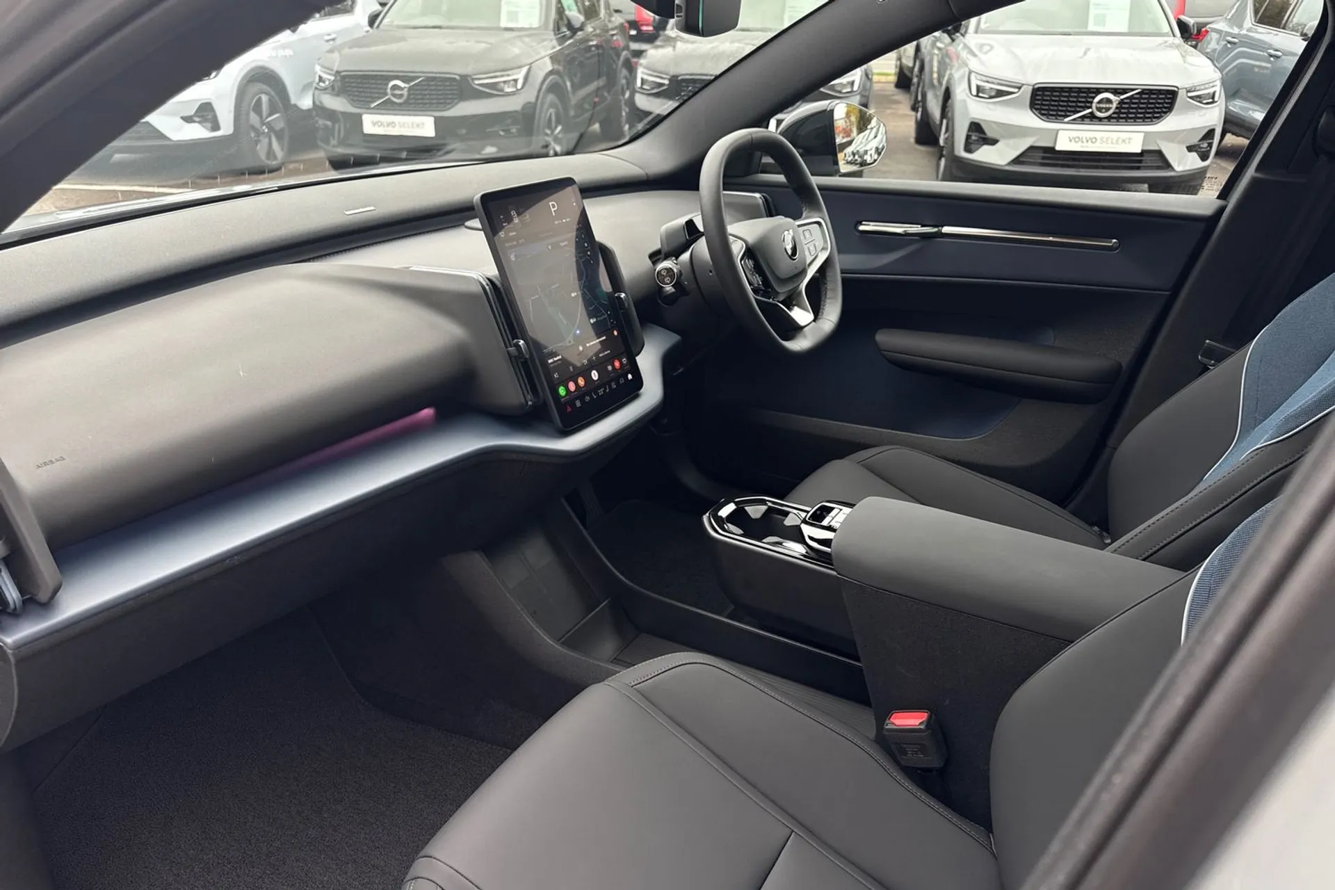 Volvo EX30 thumbnail image number 26