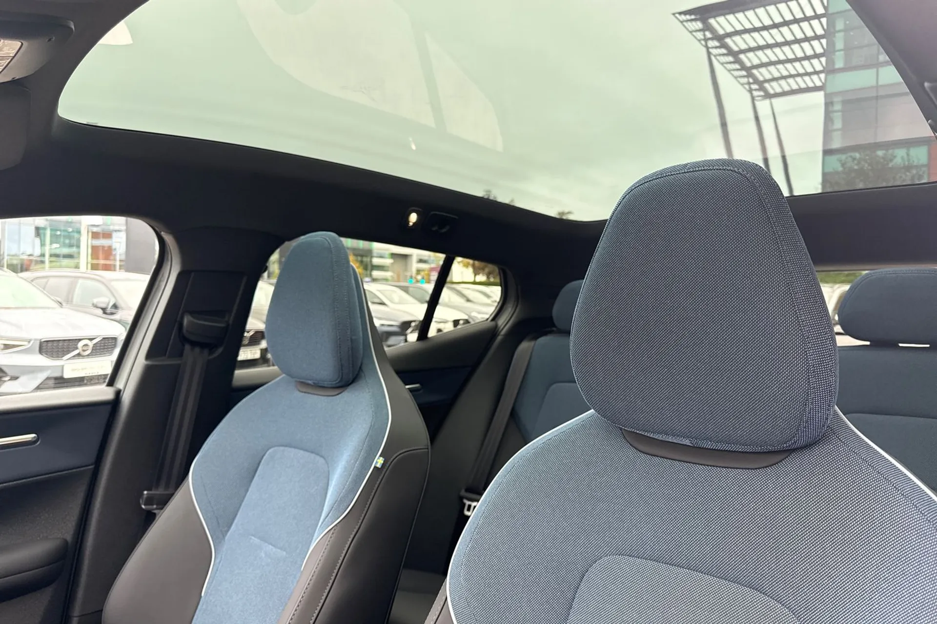 Volvo EX30 thumbnail image number 28