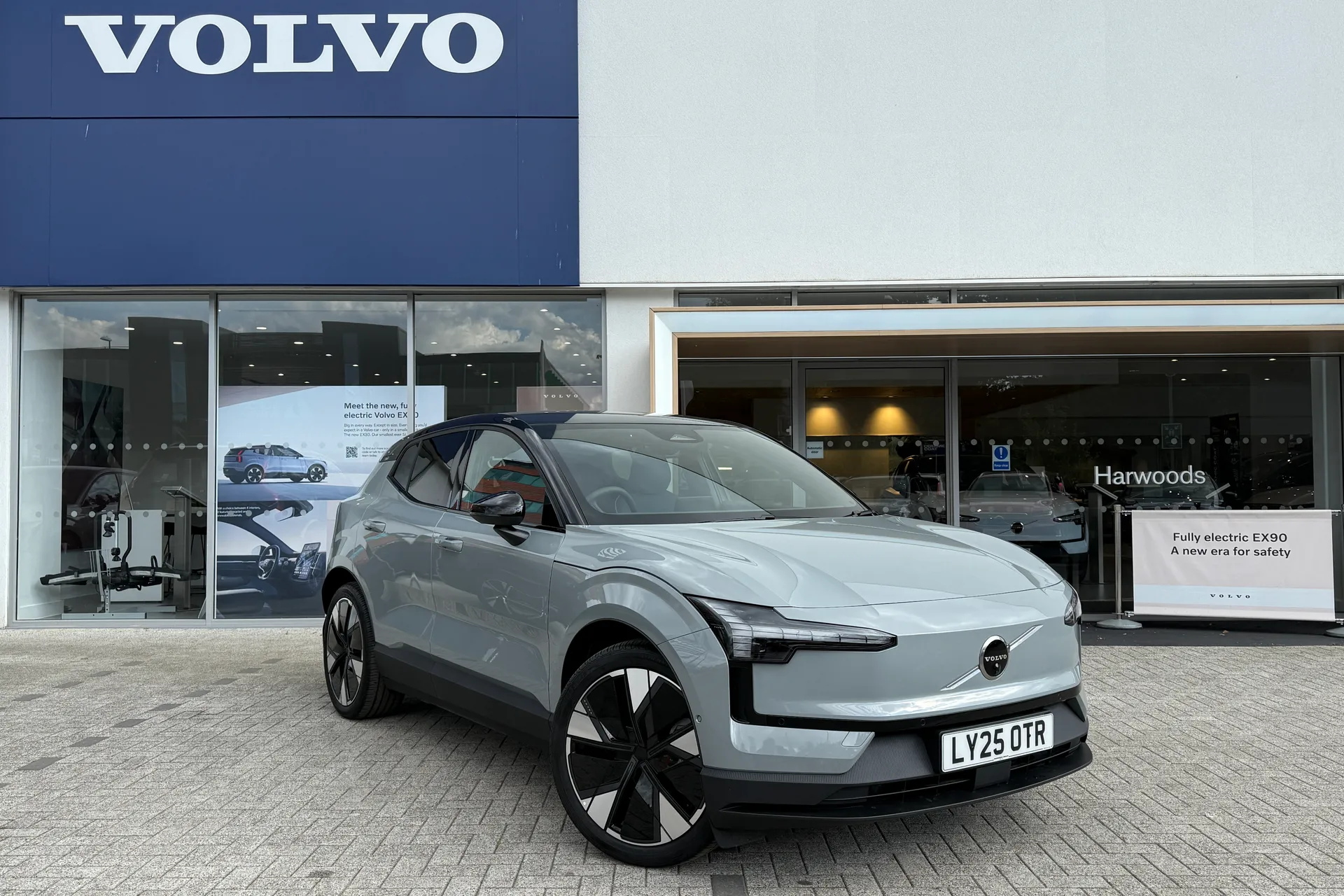 Volvo EX30 focused image