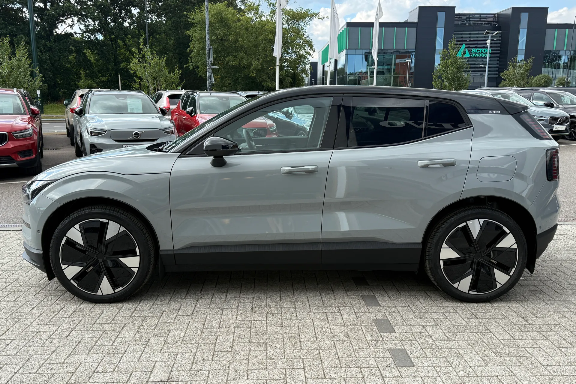 Volvo EX30 thumbnail image number 8