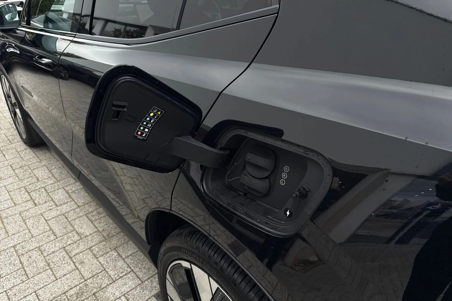 Volvo EX30 thumbnail image number 18