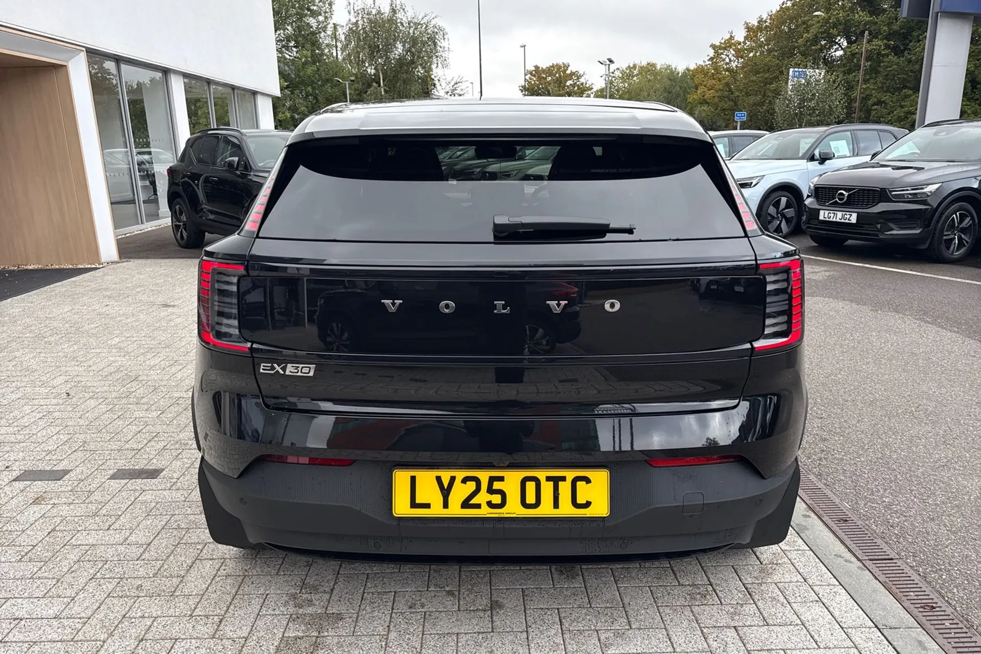 Volvo EX30 thumbnail image number 8