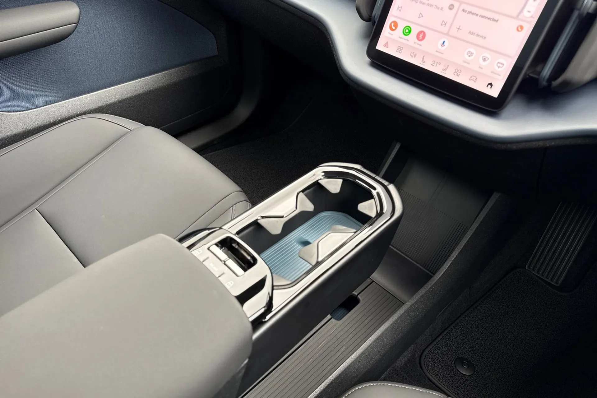 Volvo EX30 thumbnail image number 42