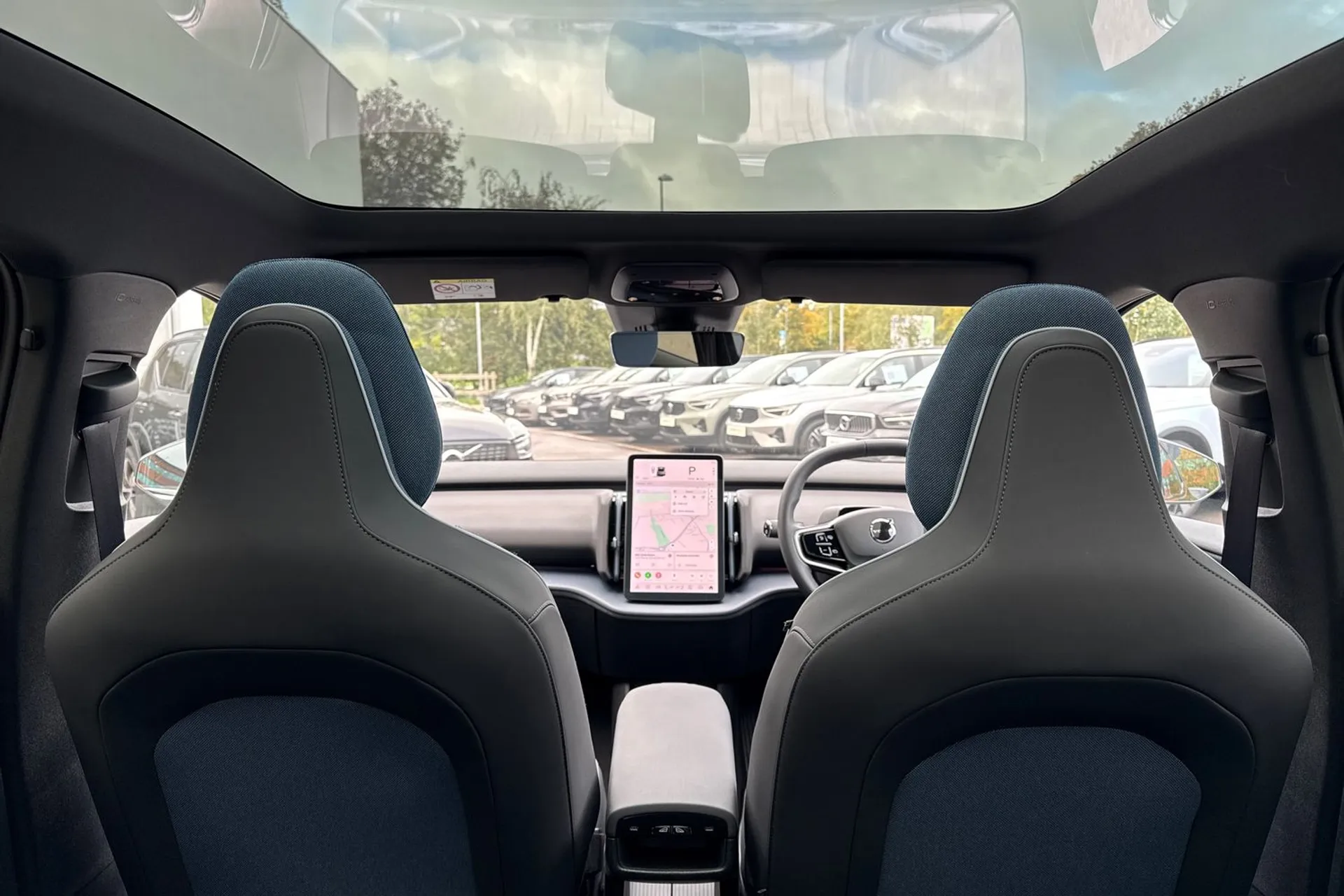 Volvo EX30 thumbnail image number 21