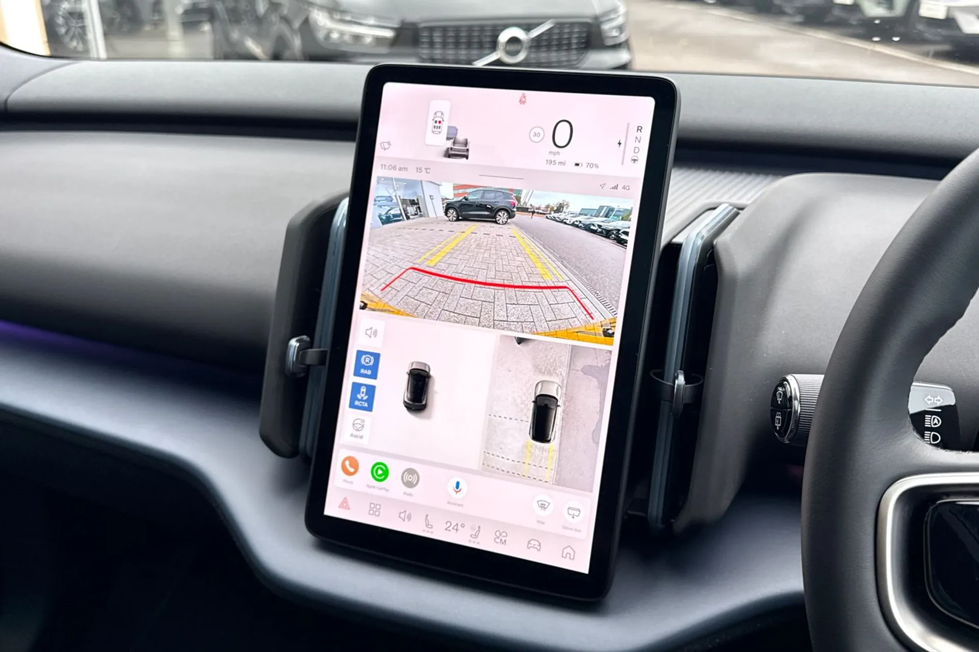 Volvo EX30 thumbnail image number 4