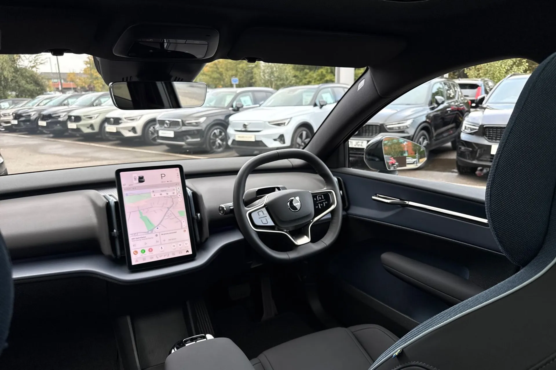 Volvo EX30 thumbnail image number 32