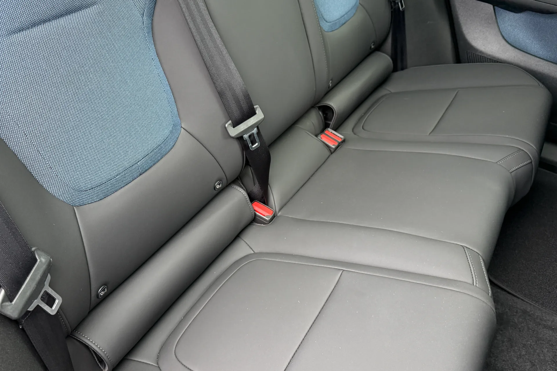 Volvo EX30 thumbnail image number 24