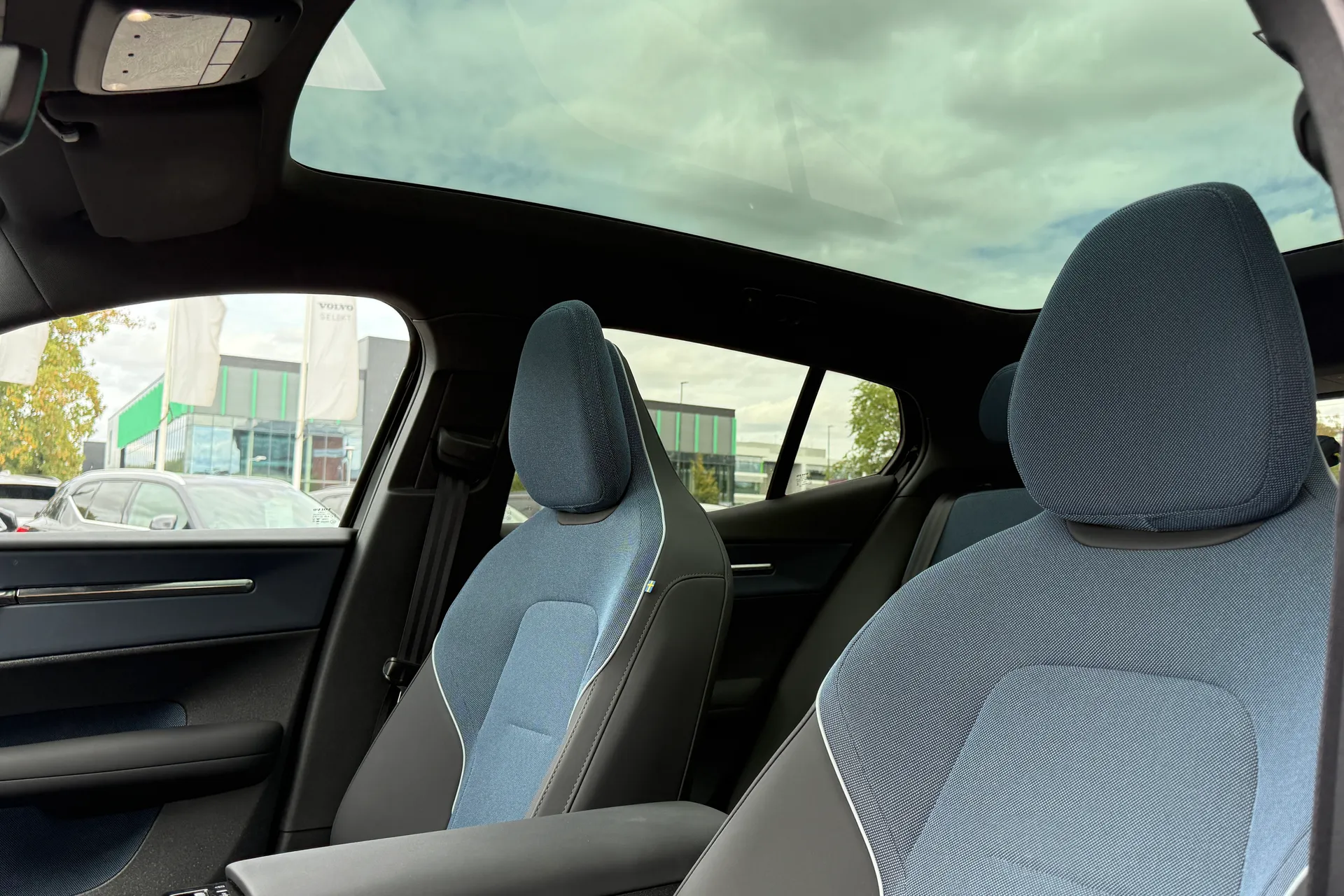 Volvo EX30 thumbnail image number 27