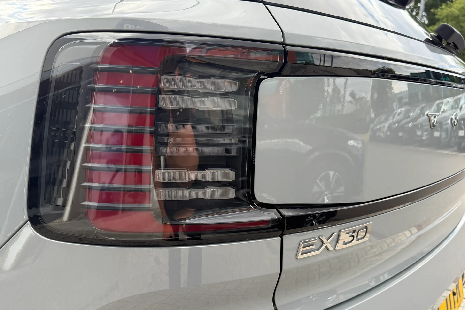 Volvo EX30 thumbnail image number 17