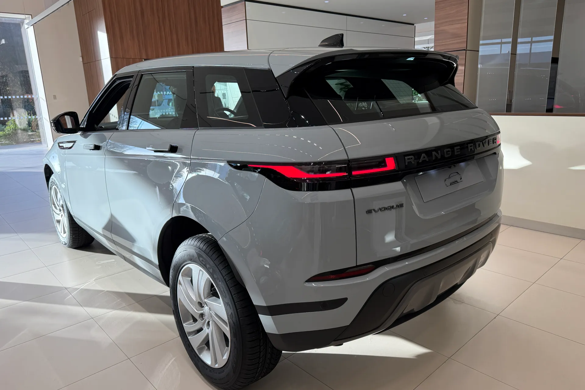 LAND ROVER RANGE ROVER EVOQUE thumbnail image number 15