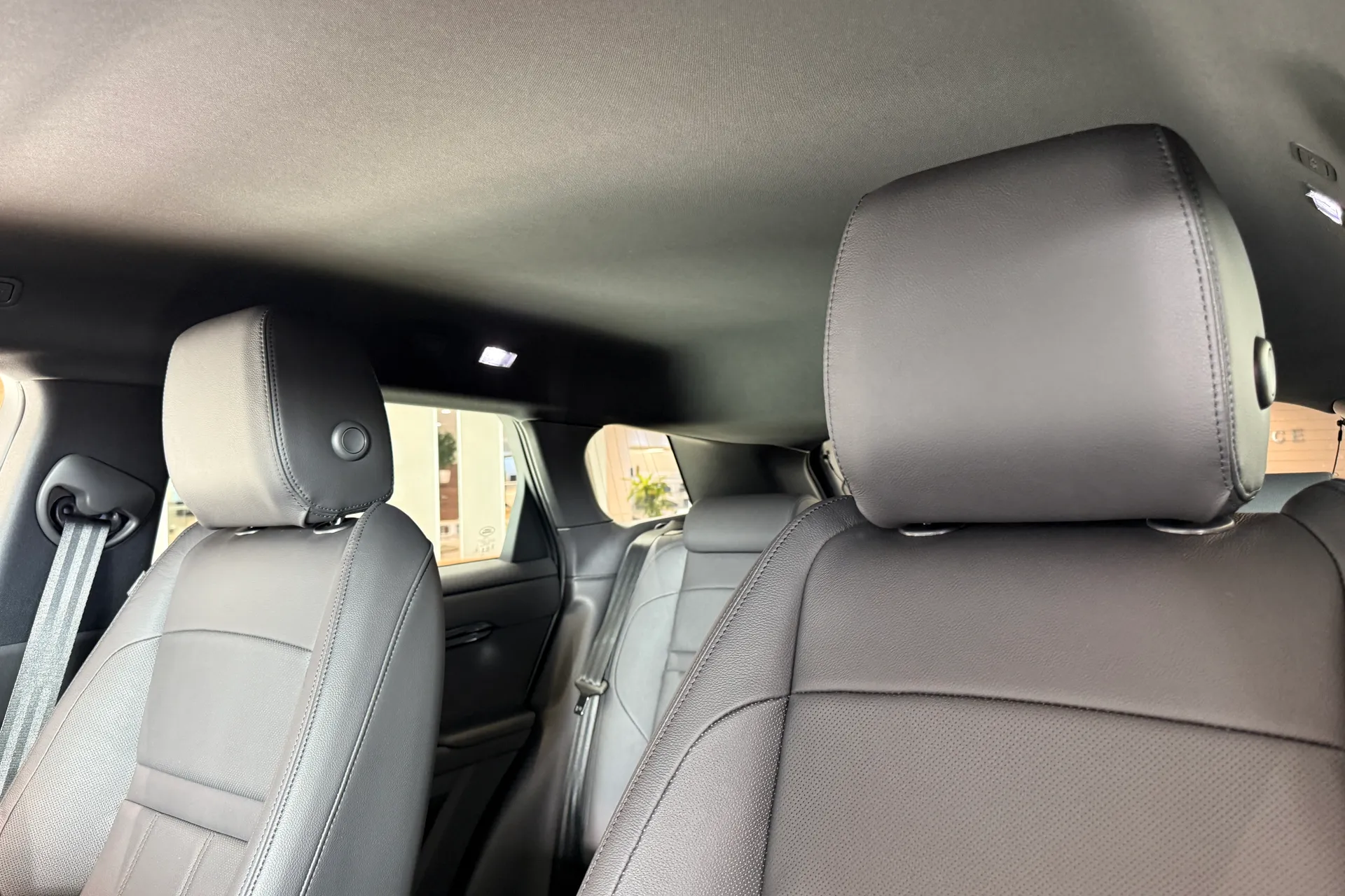 LAND ROVER RANGE ROVER EVOQUE thumbnail image number 4