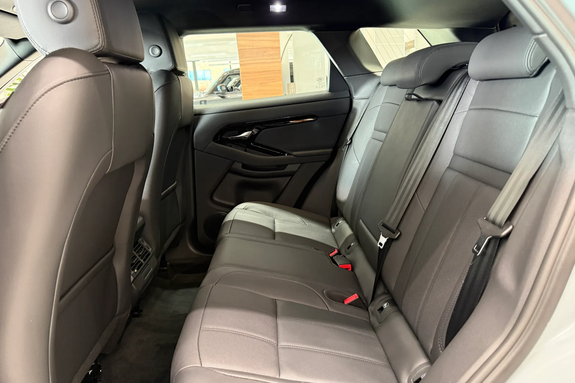 LAND ROVER RANGE ROVER EVOQUE thumbnail image number 47