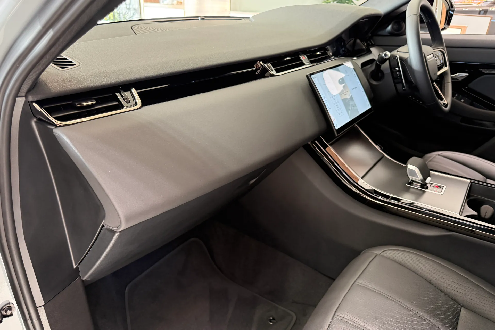 LAND ROVER RANGE ROVER EVOQUE thumbnail image number 44