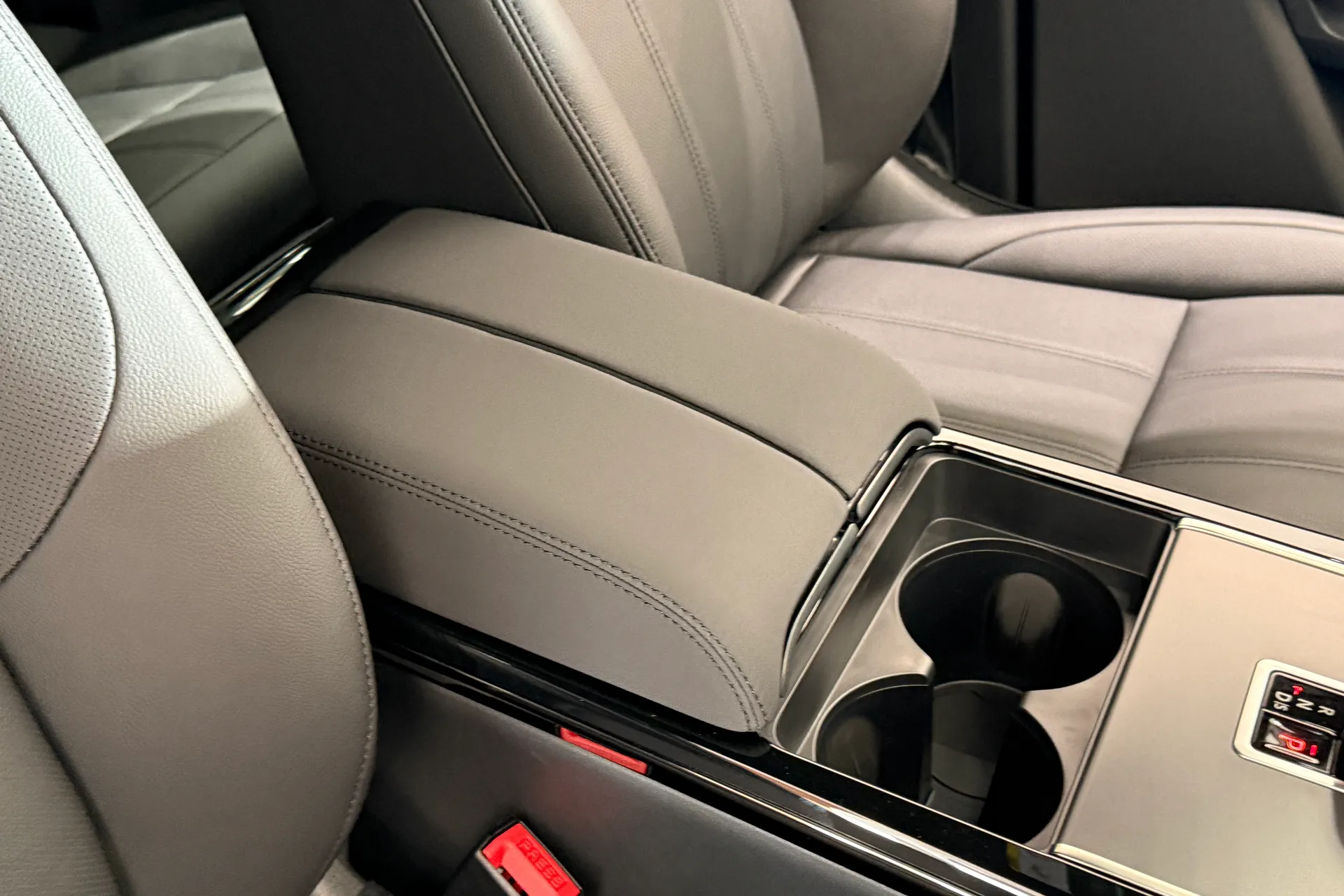 LAND ROVER RANGE ROVER EVOQUE thumbnail image number 43