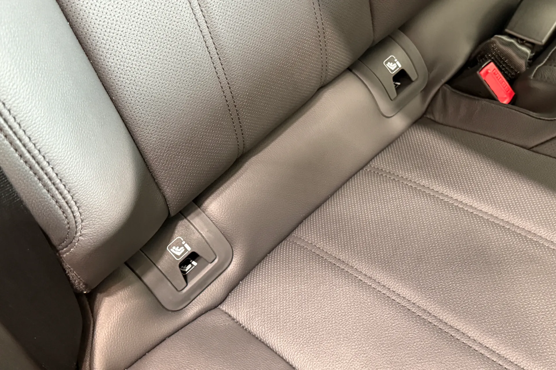 LAND ROVER RANGE ROVER EVOQUE thumbnail image number 36