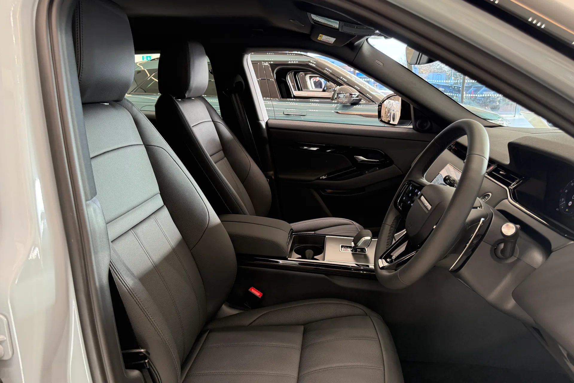 LAND ROVER RANGE ROVER EVOQUE thumbnail image number 41