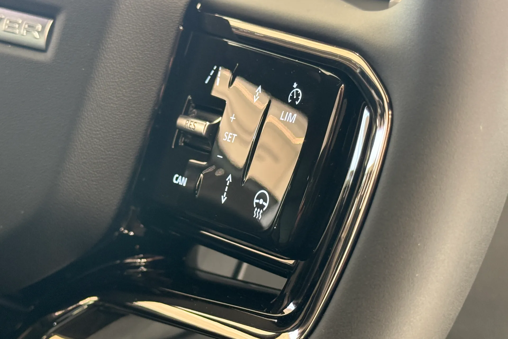 LAND ROVER RANGE ROVER EVOQUE thumbnail image number 50