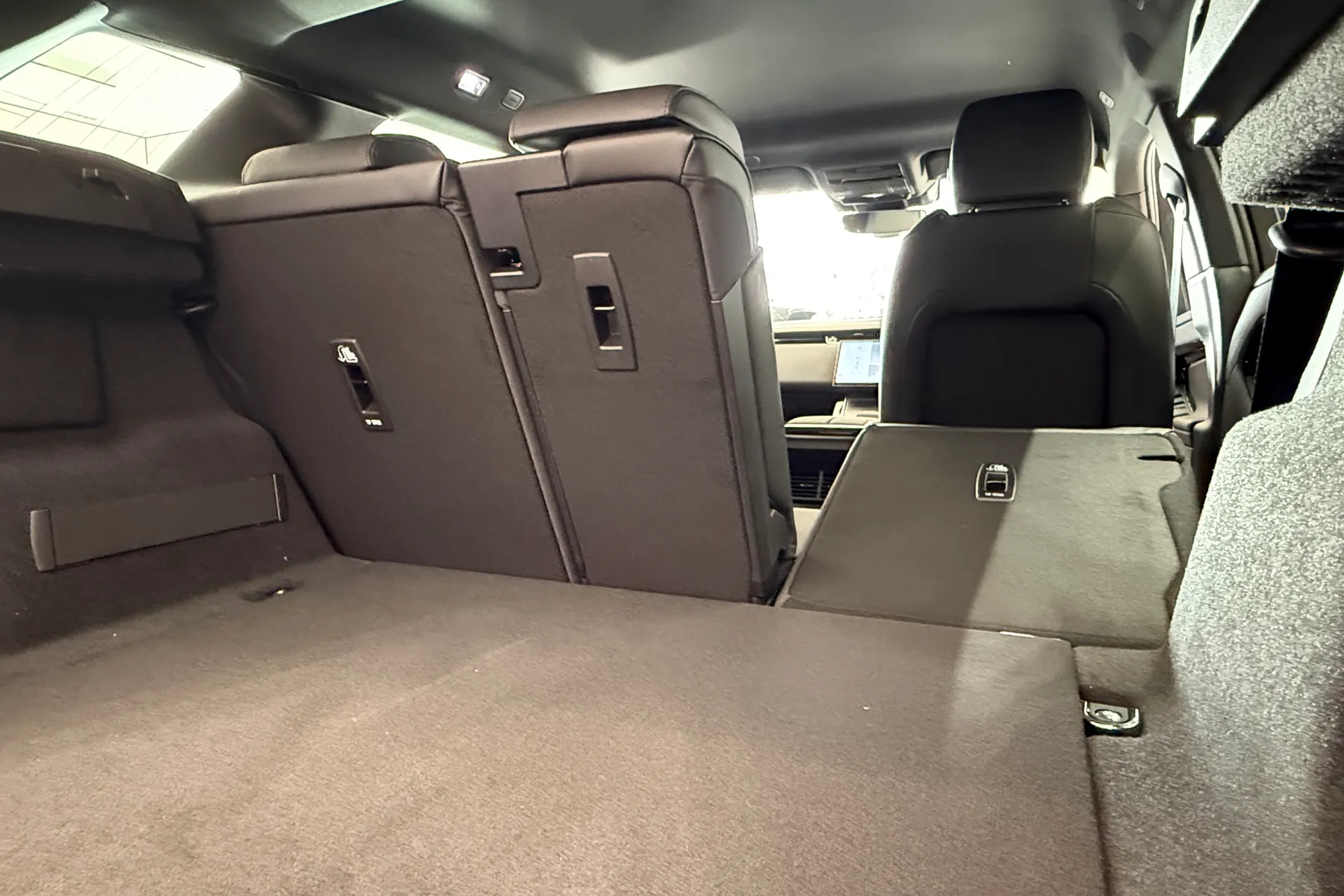 LAND ROVER RANGE ROVER EVOQUE thumbnail image number 32