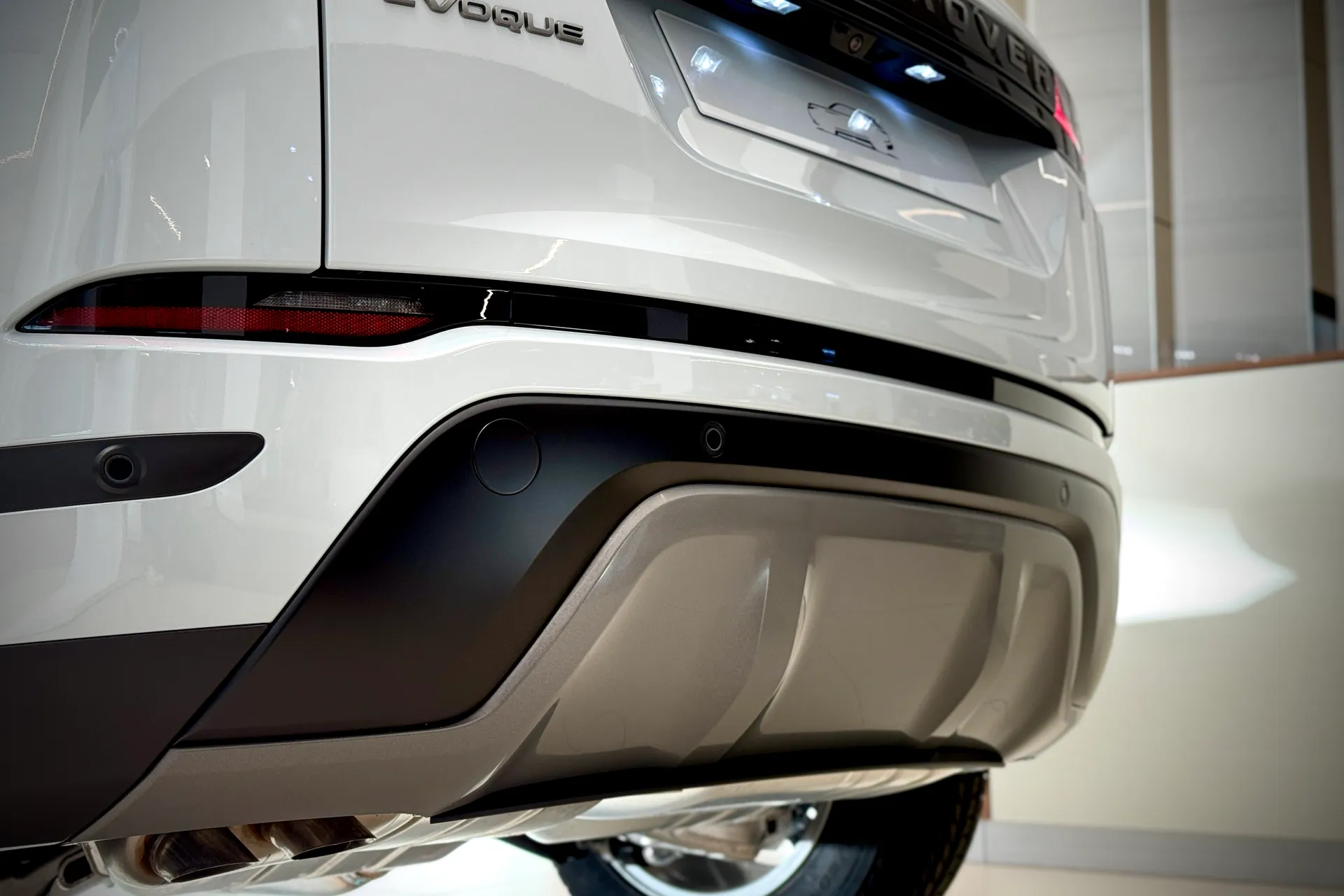 LAND ROVER RANGE ROVER EVOQUE thumbnail image number 16