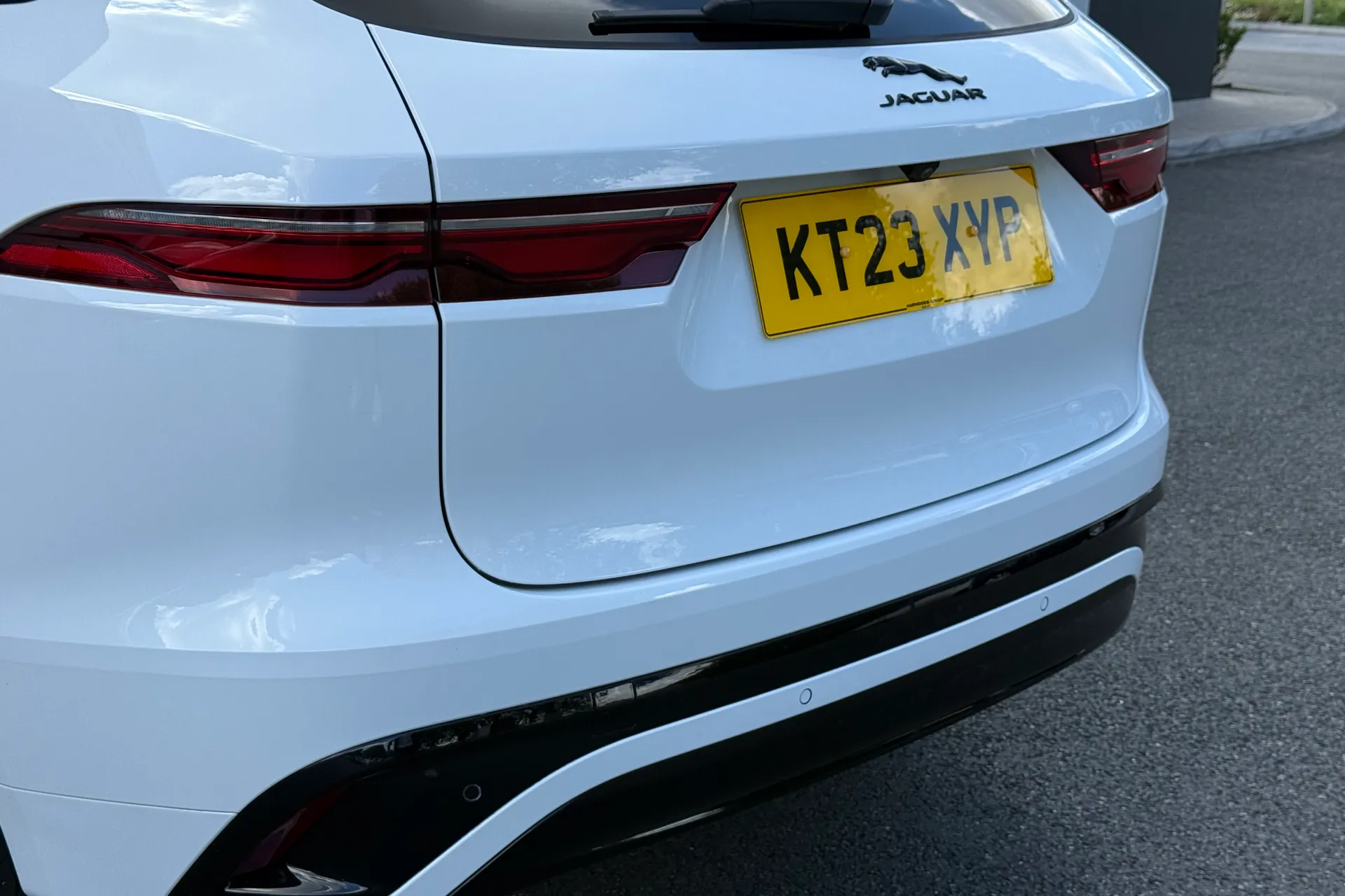 Jaguar F-PACE thumbnail image number 48