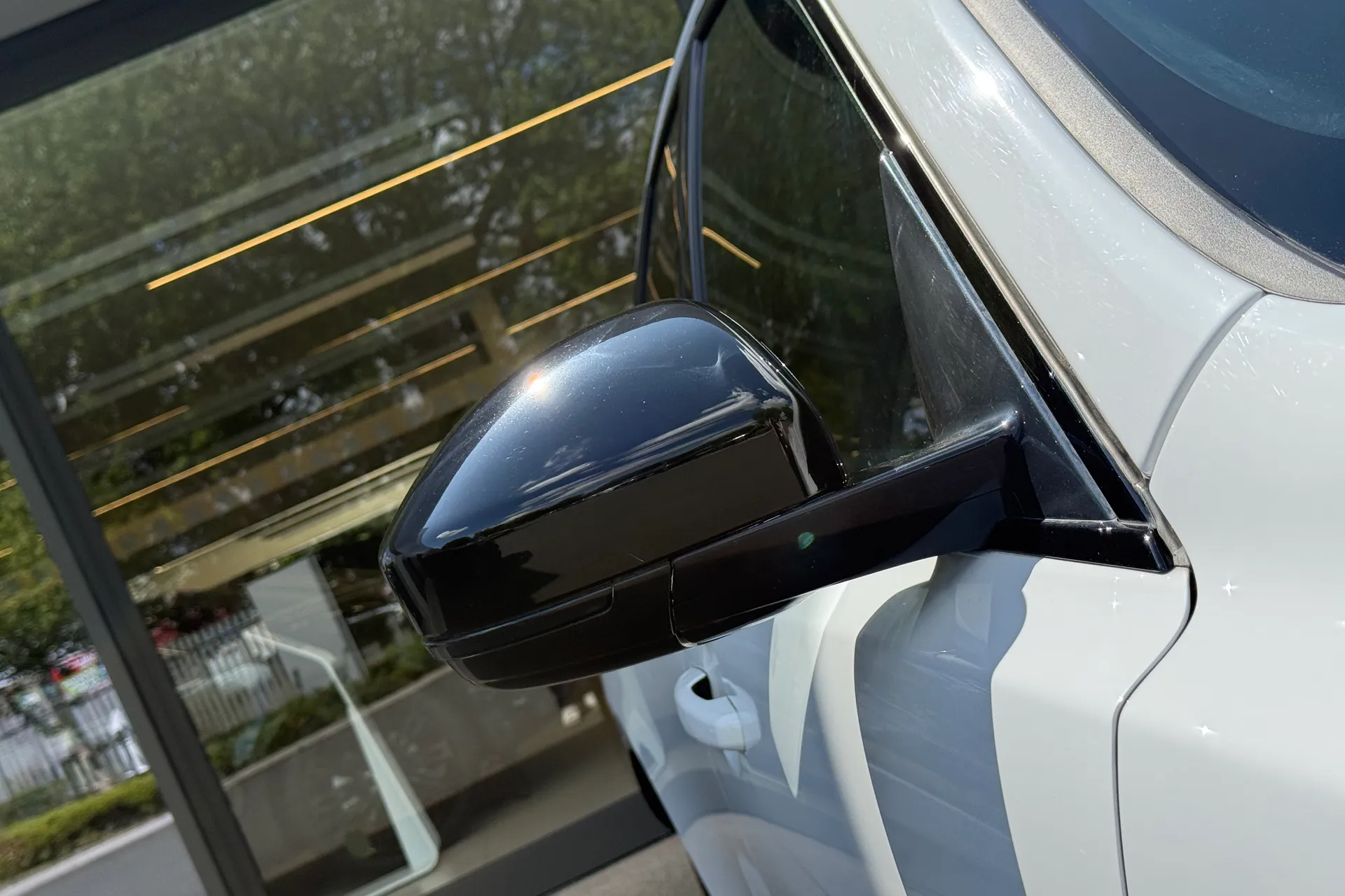 Jaguar F-PACE thumbnail image number 57