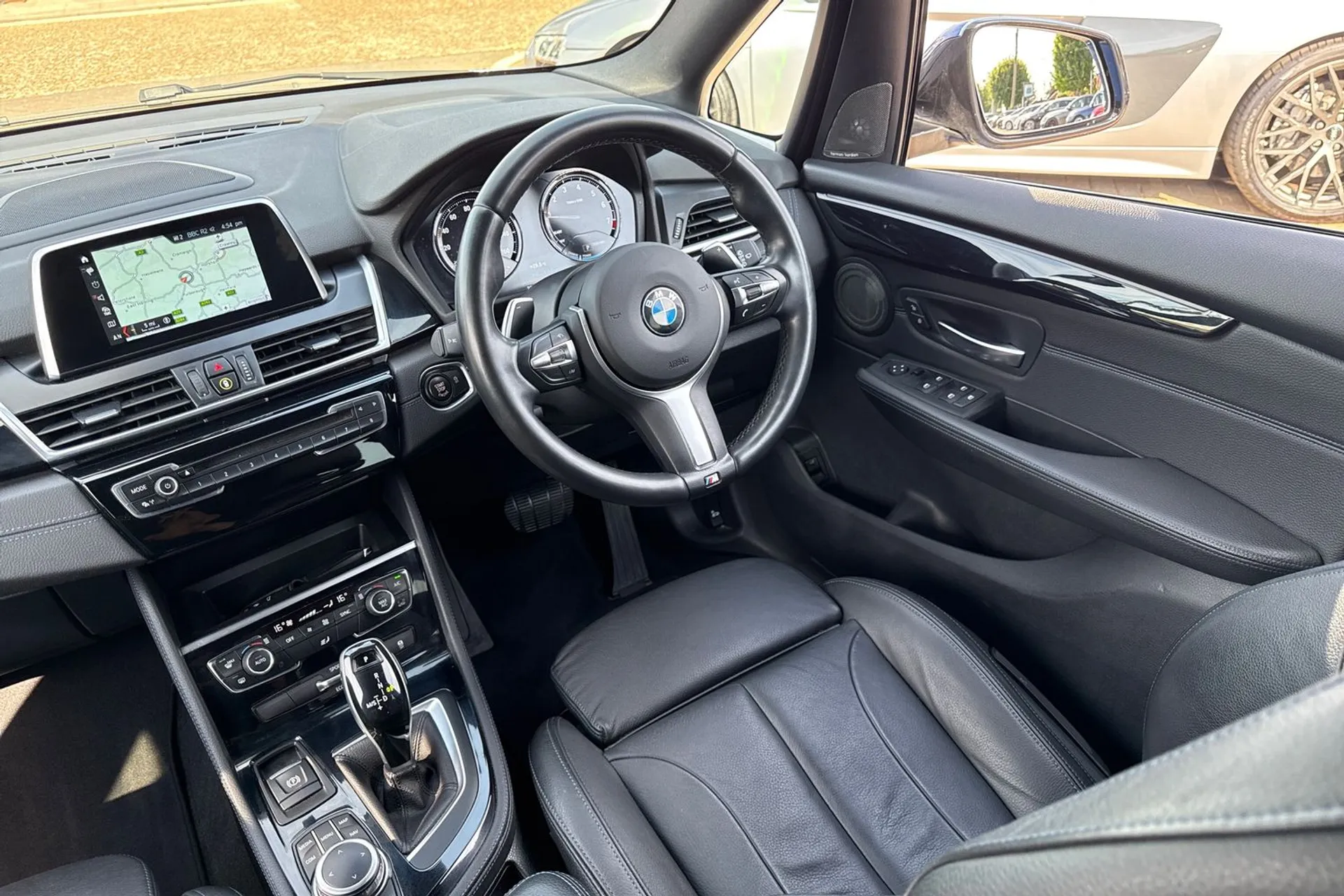 BMW 2 SERIES thumbnail image number 34