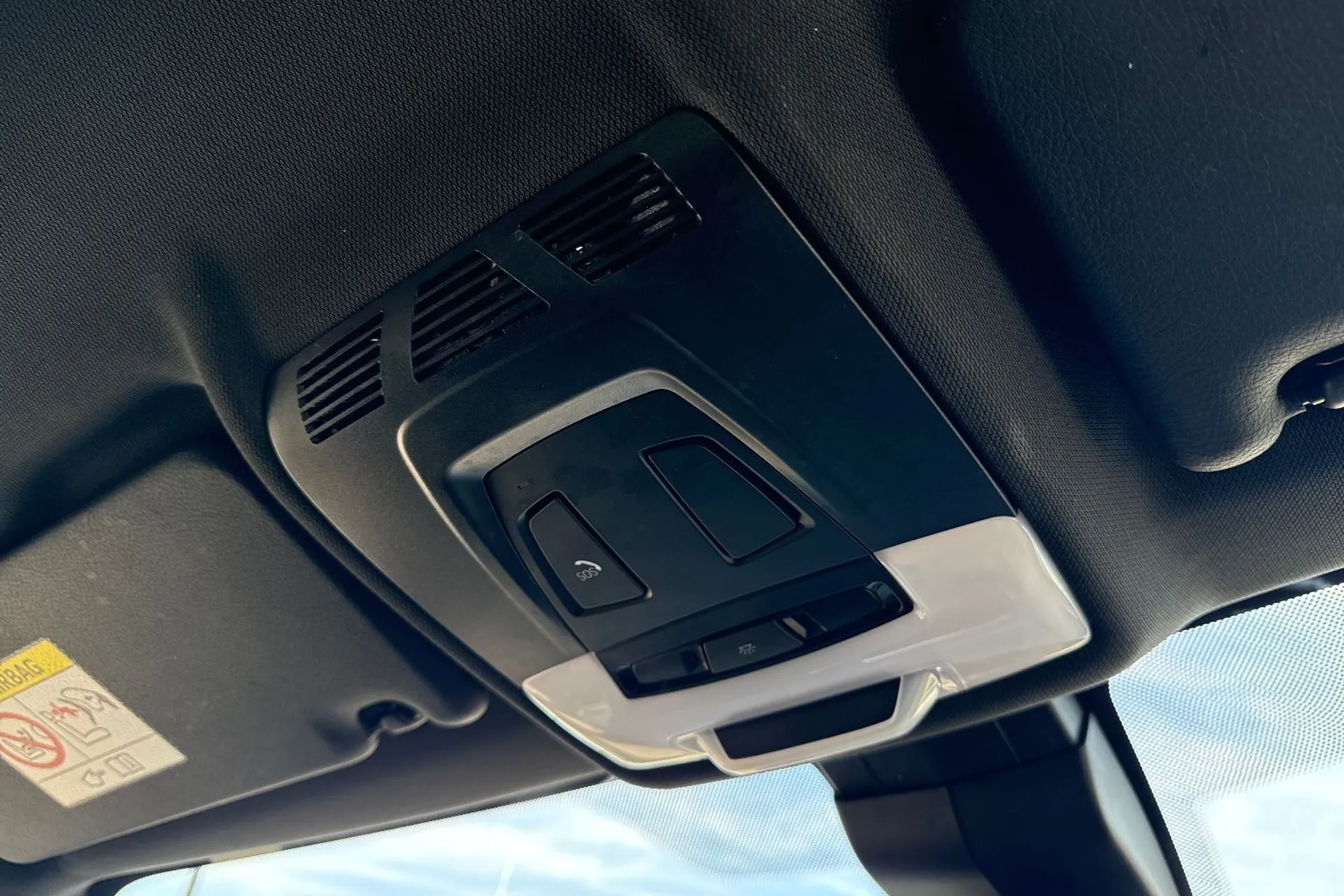 BMW 2 SERIES thumbnail image number 16
