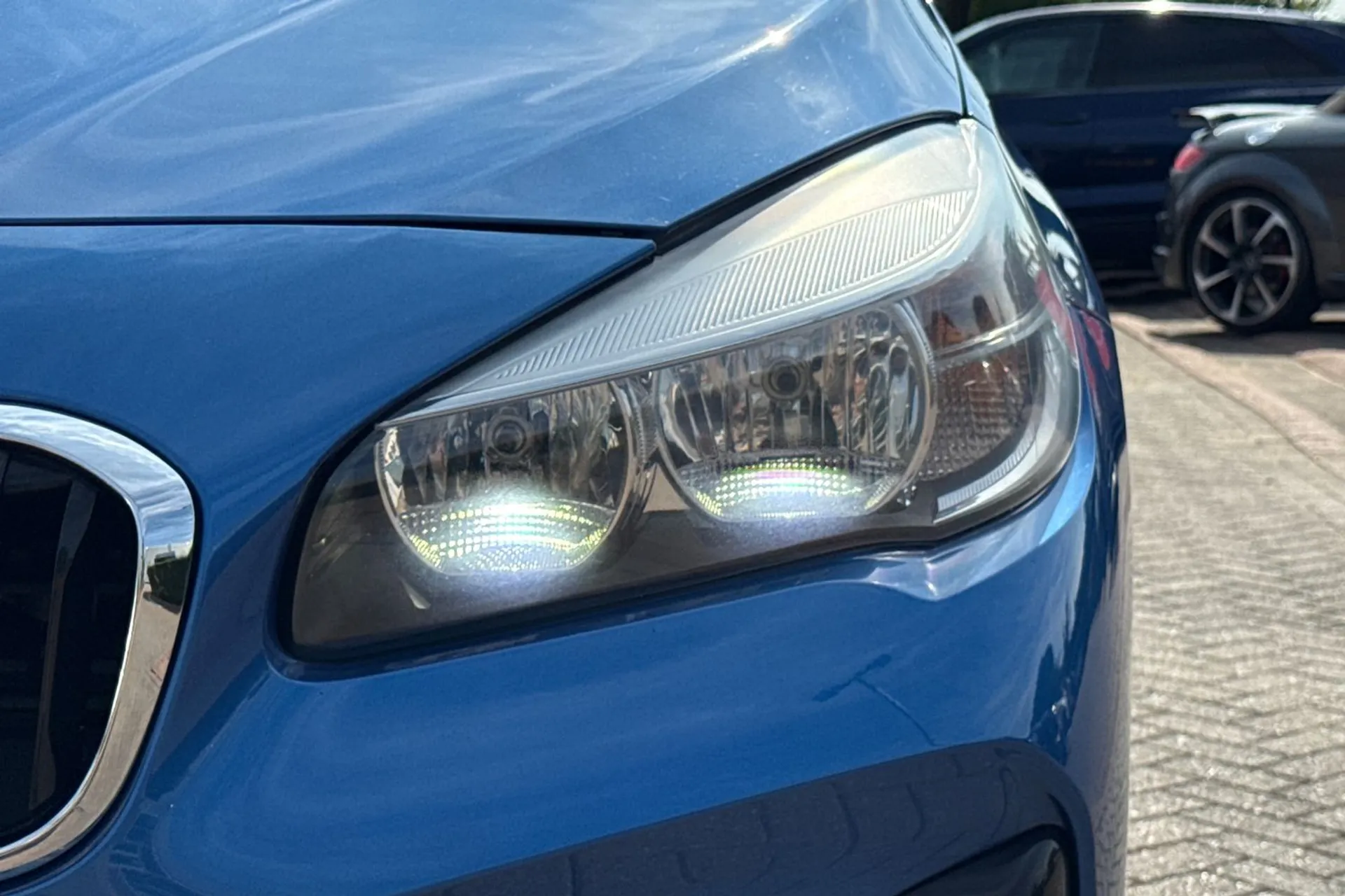 BMW 2 SERIES thumbnail image number 40