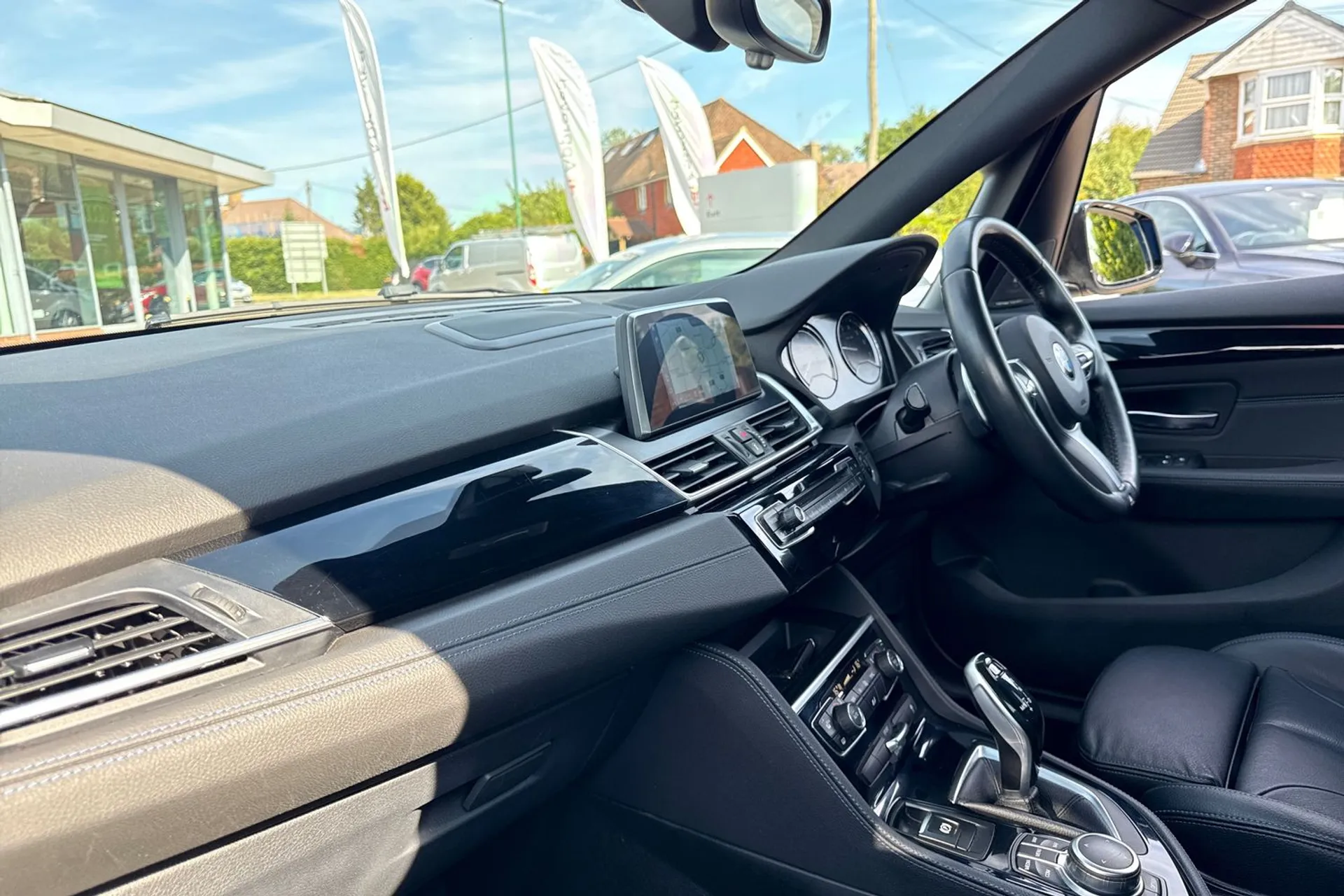 BMW 2 SERIES thumbnail image number 25