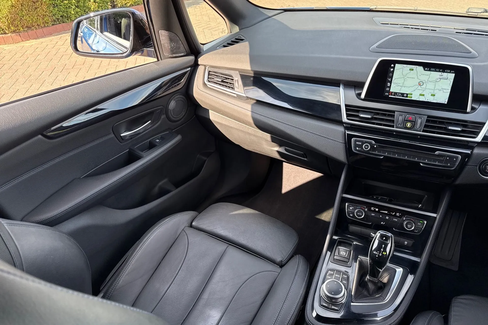 BMW 2 SERIES thumbnail image number 30