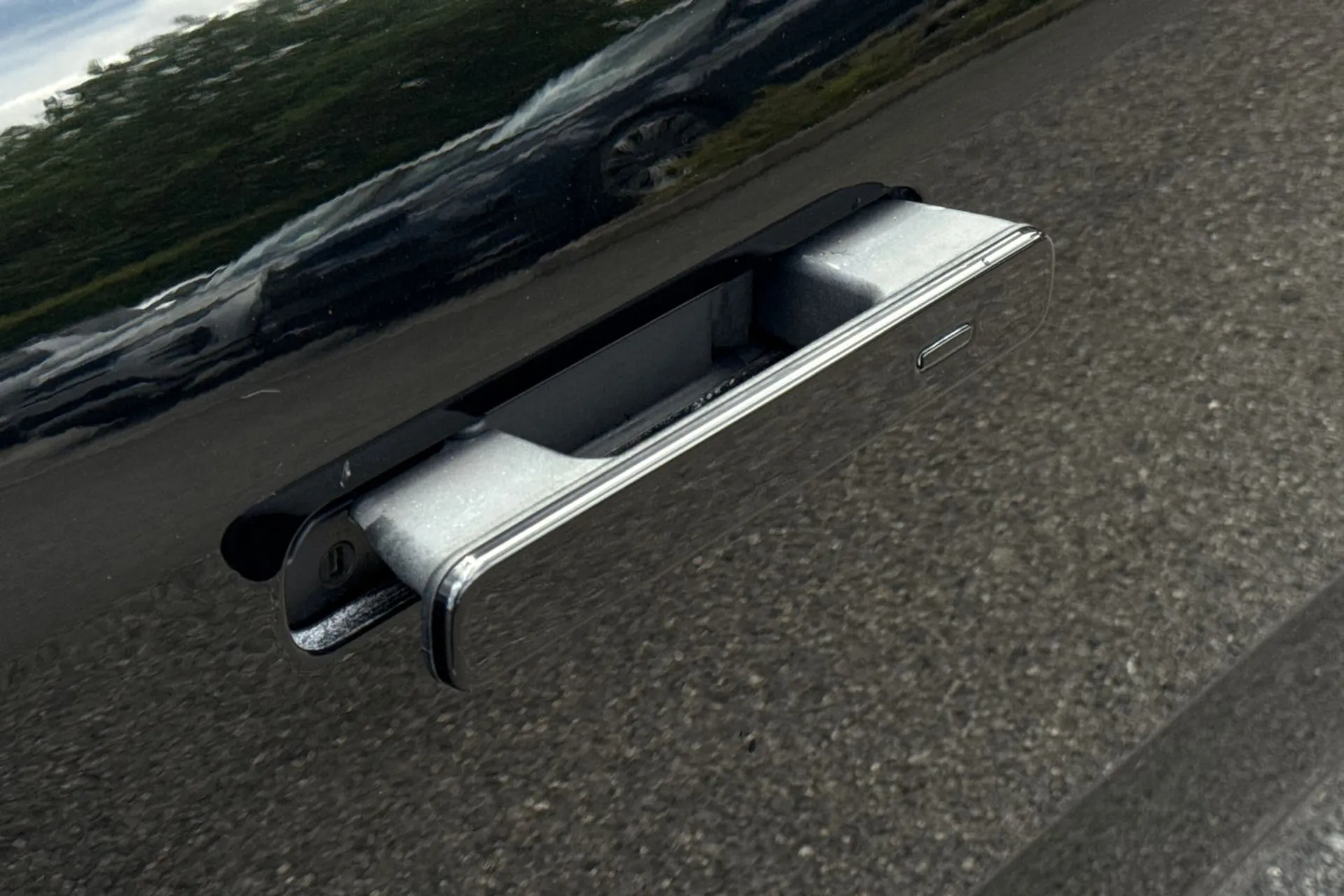 Jaguar I-PACE thumbnail image number 18