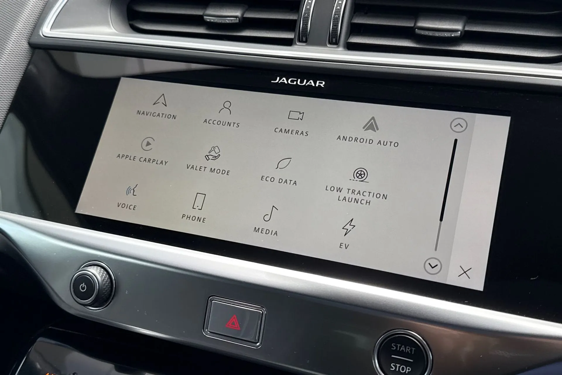 Jaguar I-PACE thumbnail image number 49