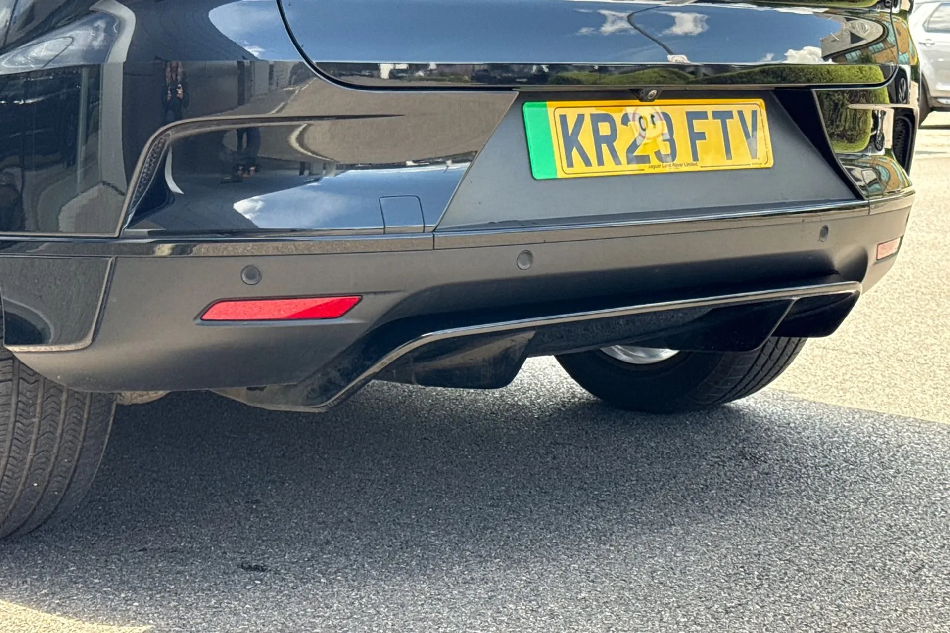 Jaguar I-PACE thumbnail image number 19