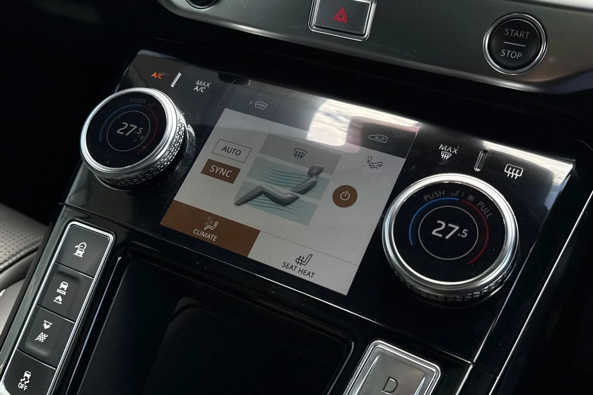 Jaguar I-PACE thumbnail image number 46