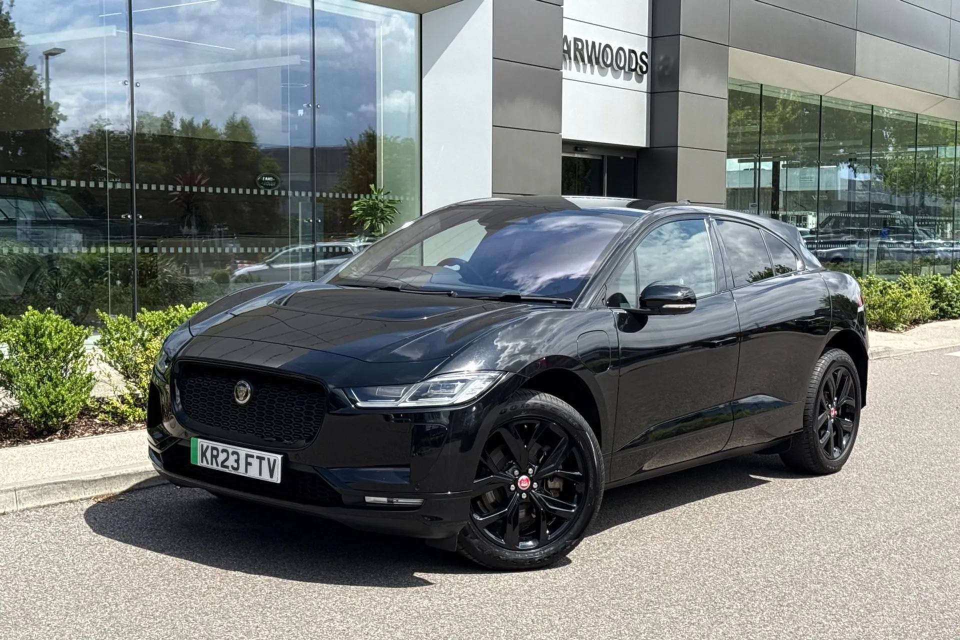 Jaguar I-PACE thumbnail image number 12