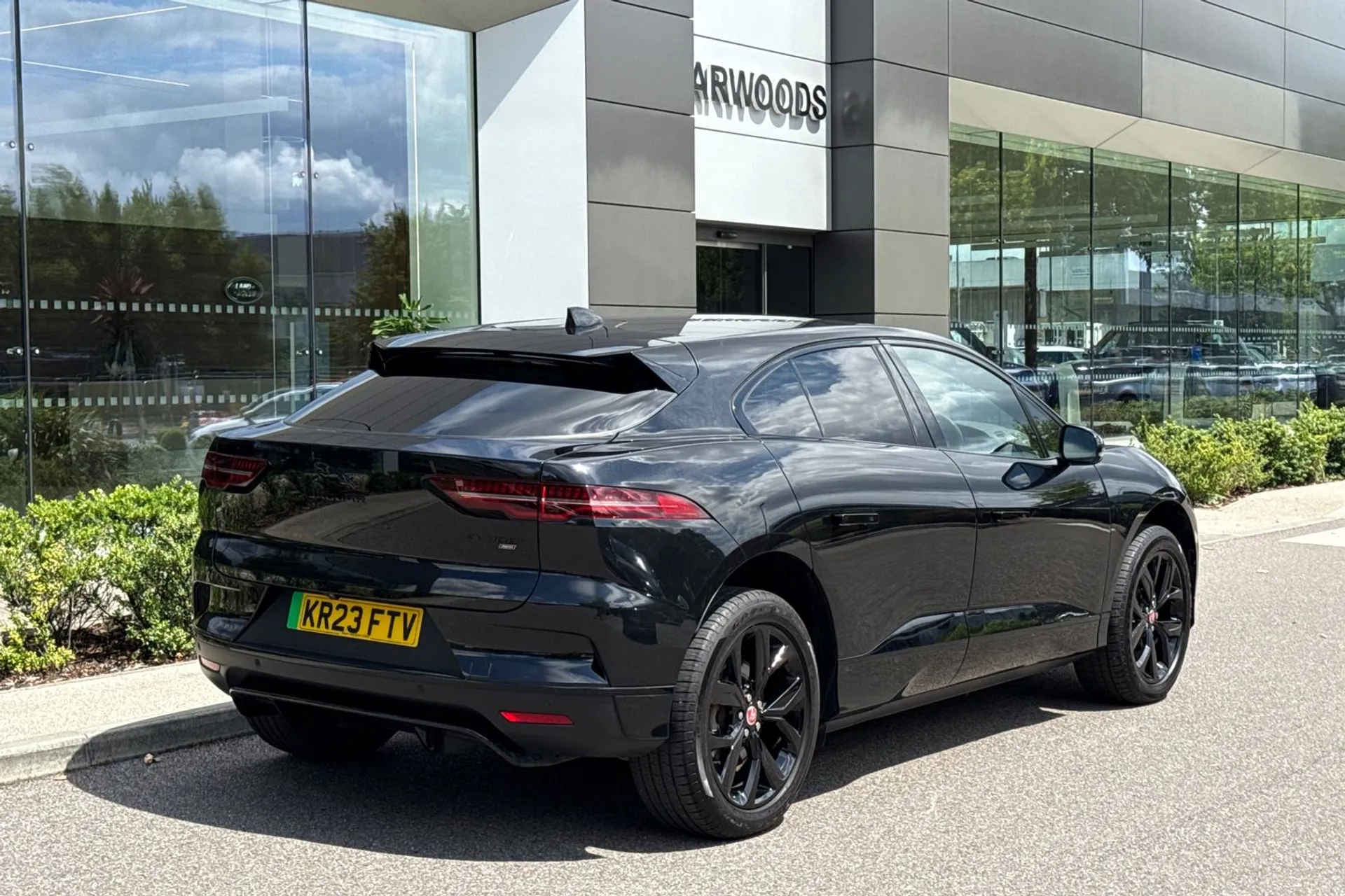 Jaguar I-PACE thumbnail image number 8