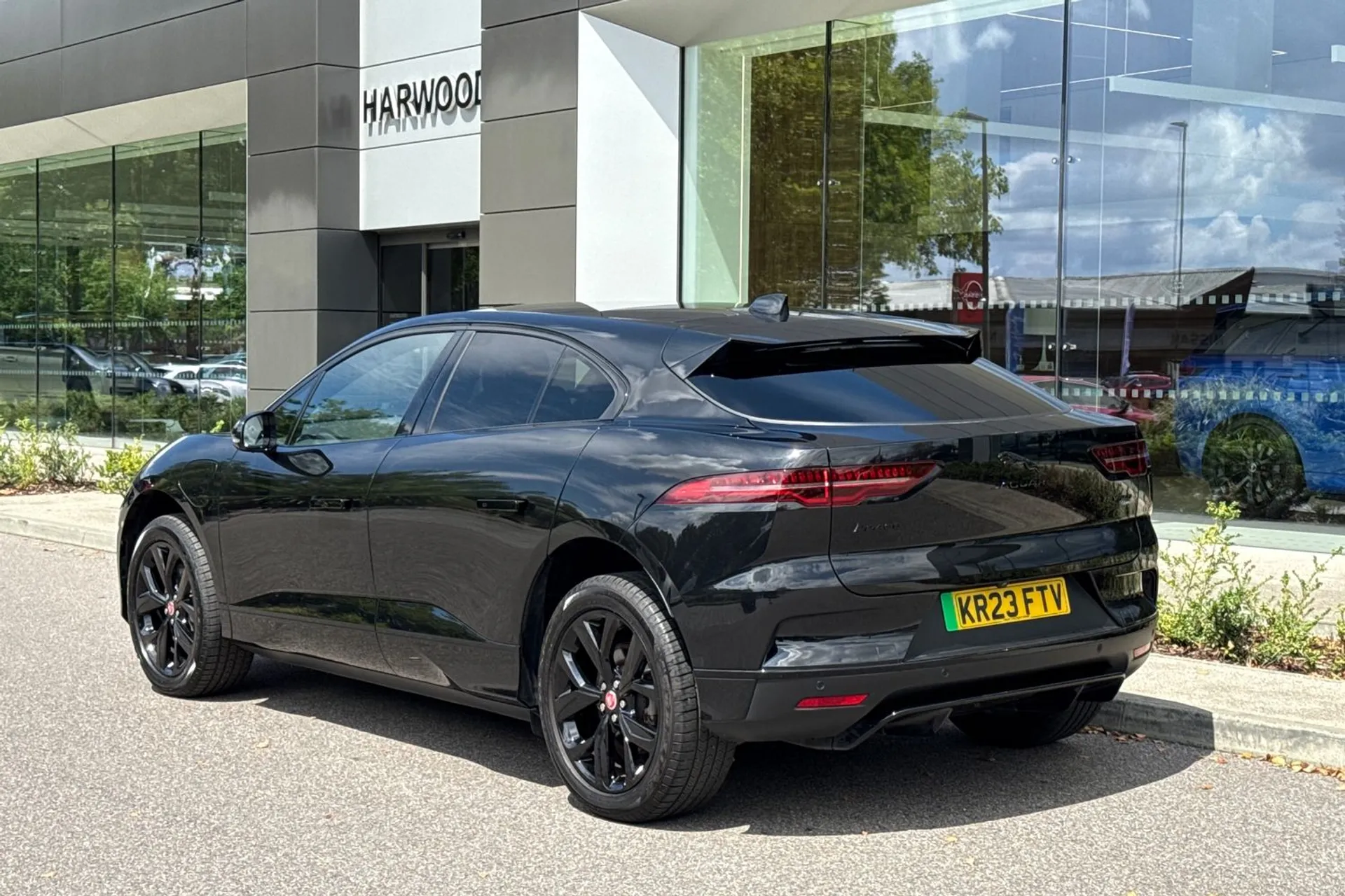 Jaguar I-PACE thumbnail image number 14